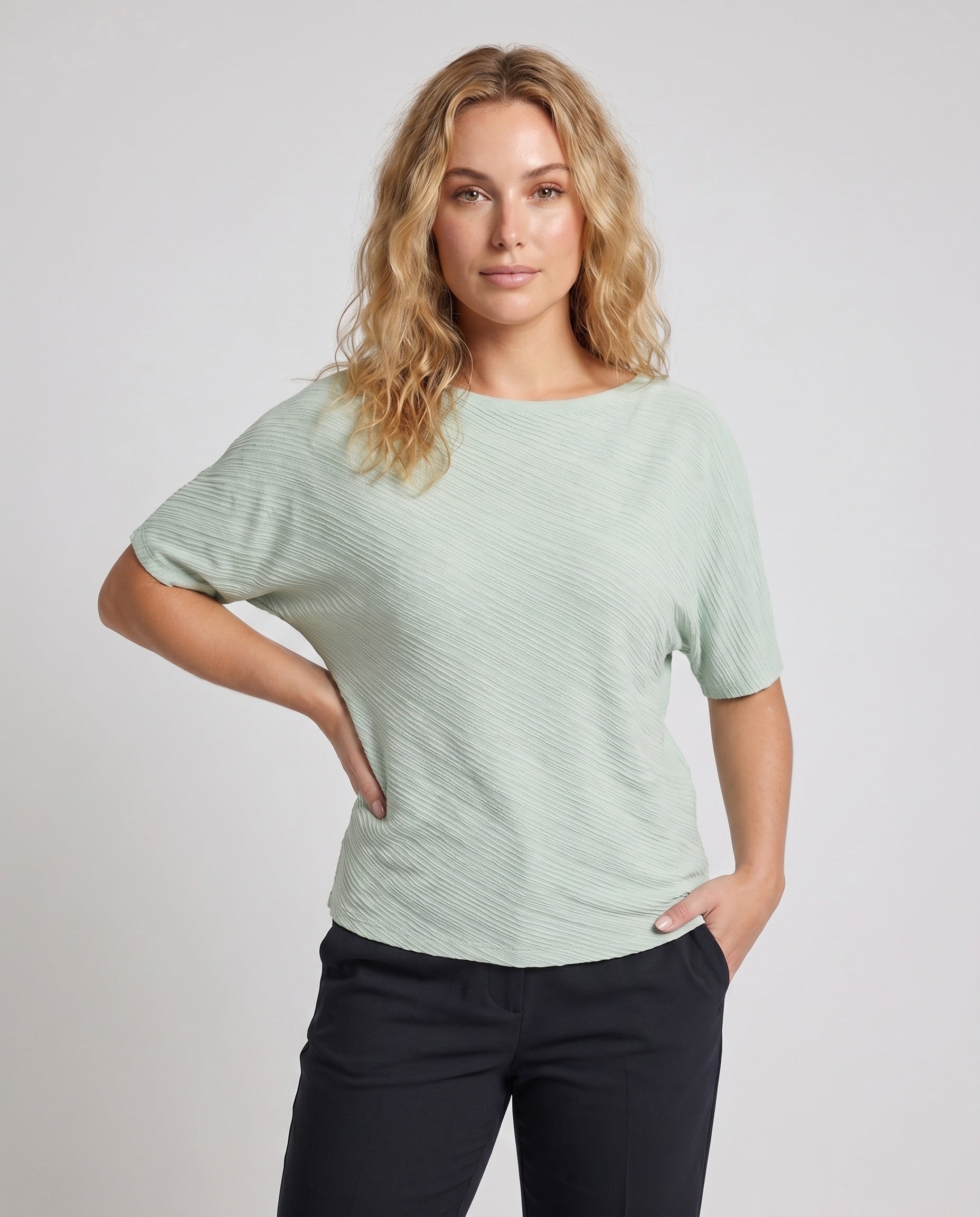 Product 15629107855690 - upper_body