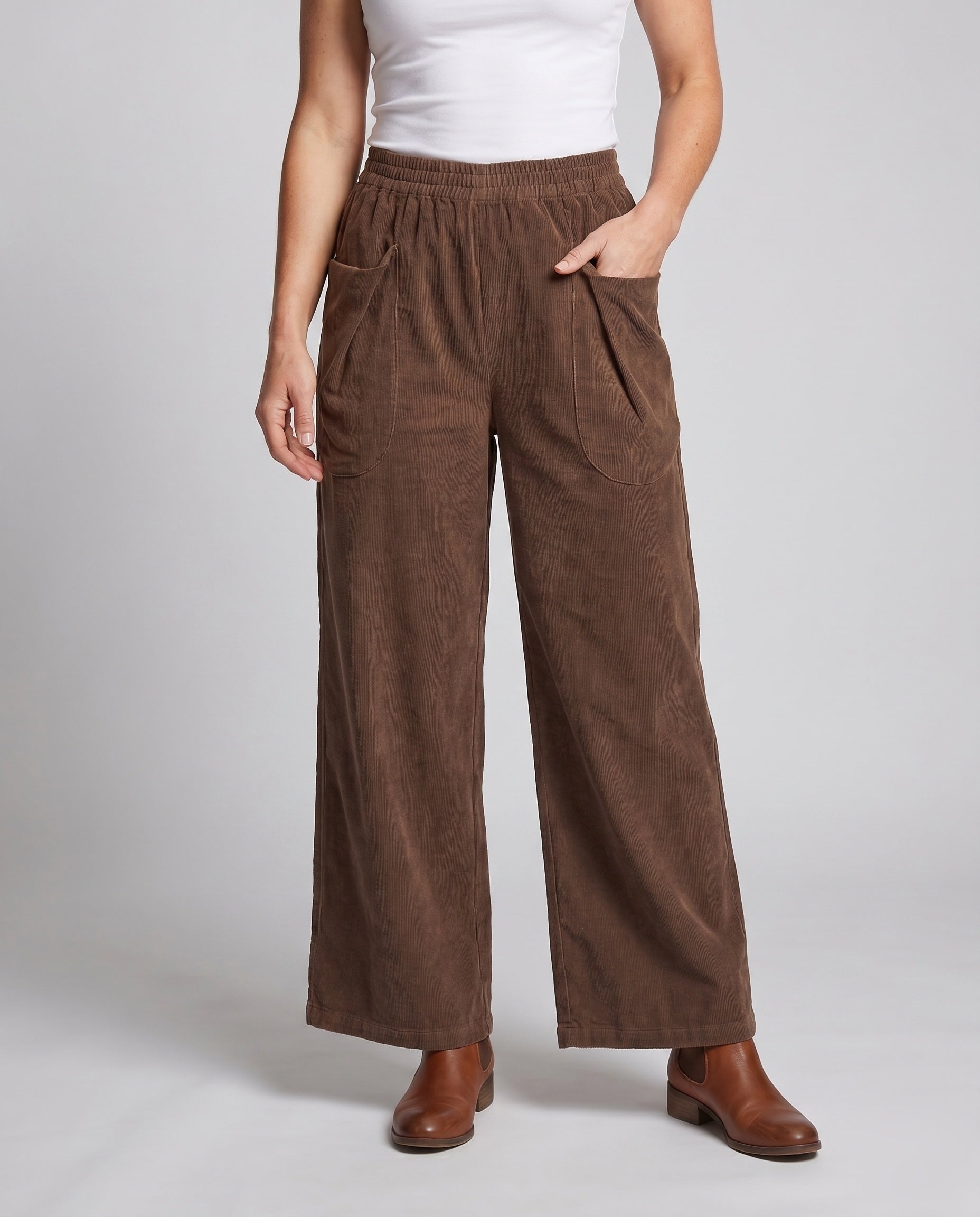 Women casual and comfortable cord pants with a wide cut