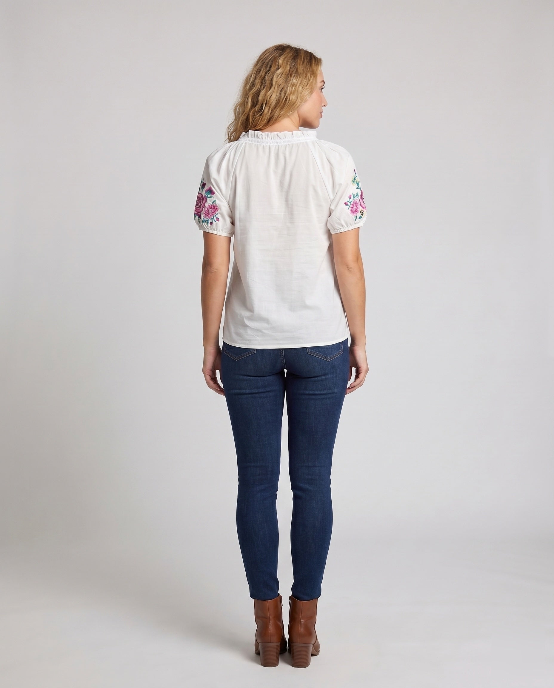 Product 15634933645642 - back_view