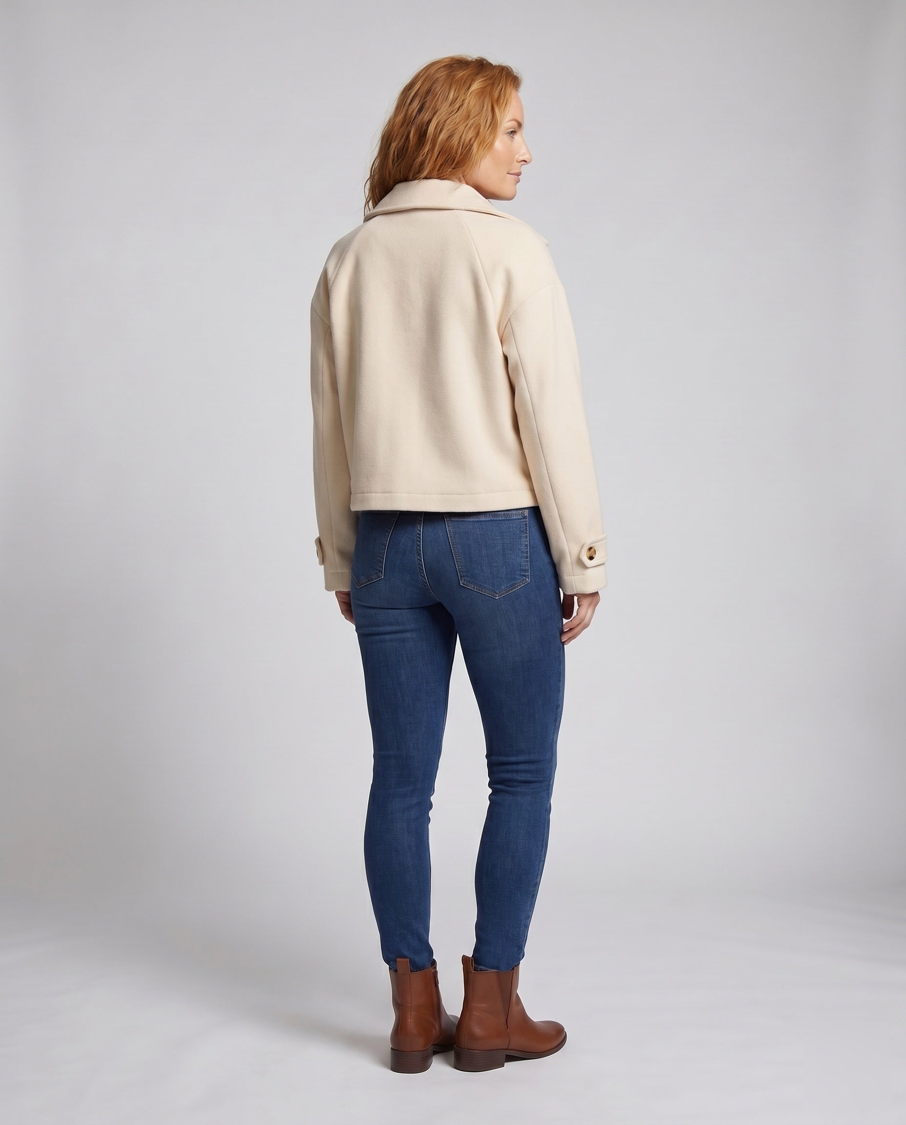 Product 15634935284042 - back_view