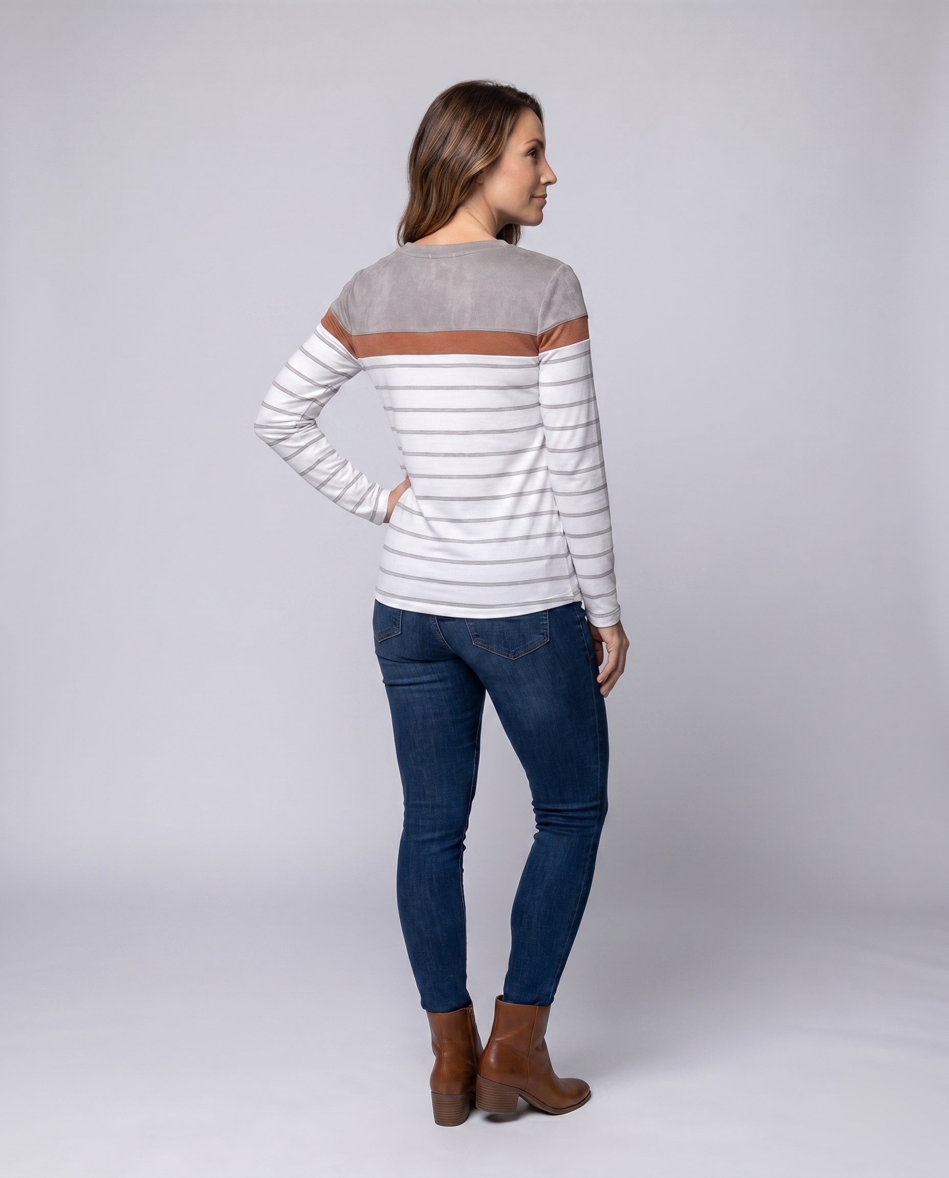 Product 15634935841098 - back_view