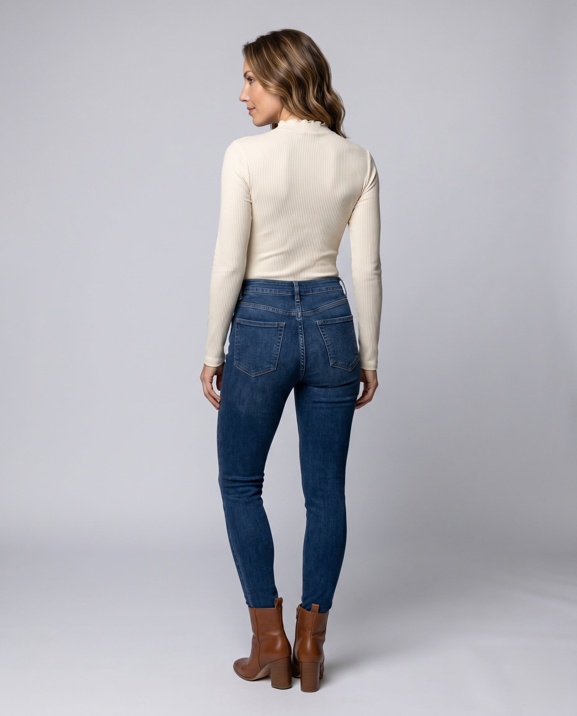 Product 15634936299850 - back_view