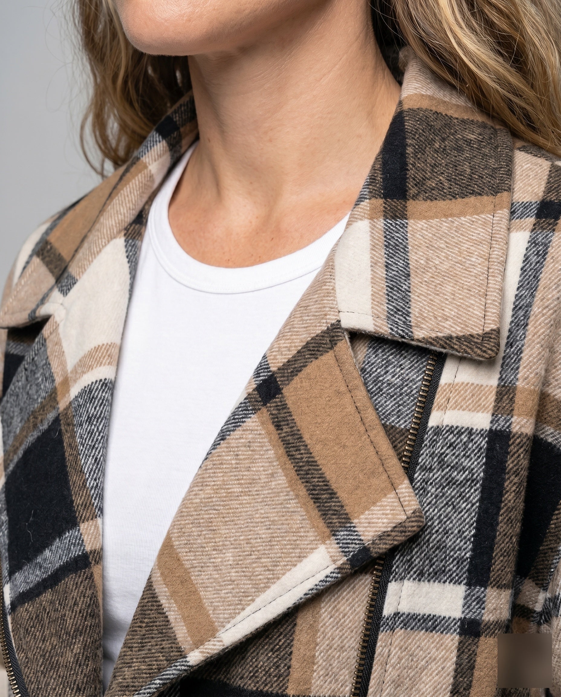 Product 15634936856906 - close_up_detail