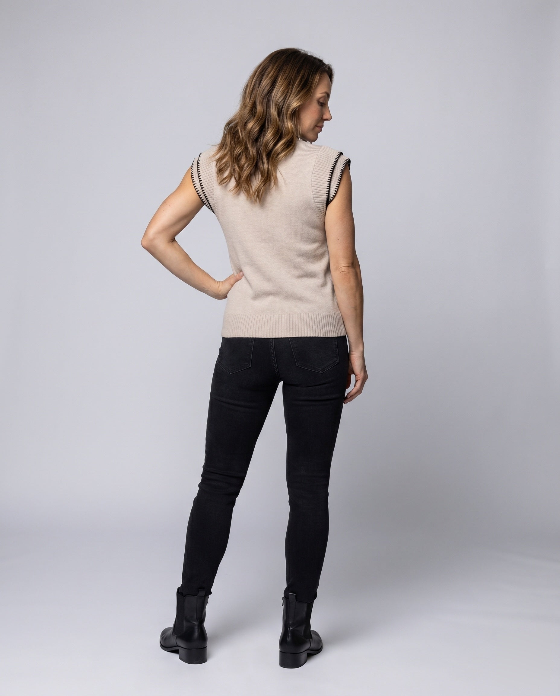 Product 15634940133706 - back_view