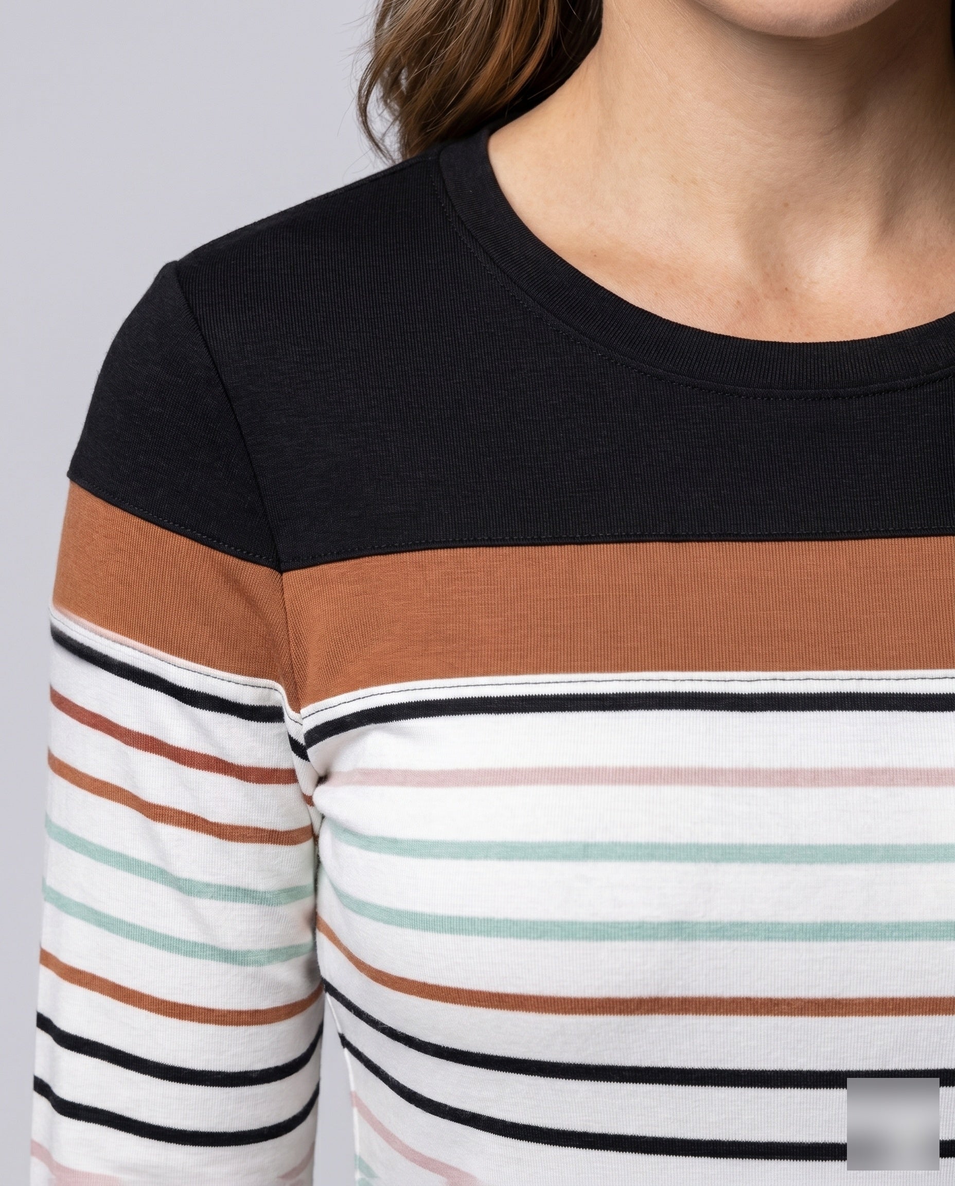Product 15634940330314 - close_up_detail
