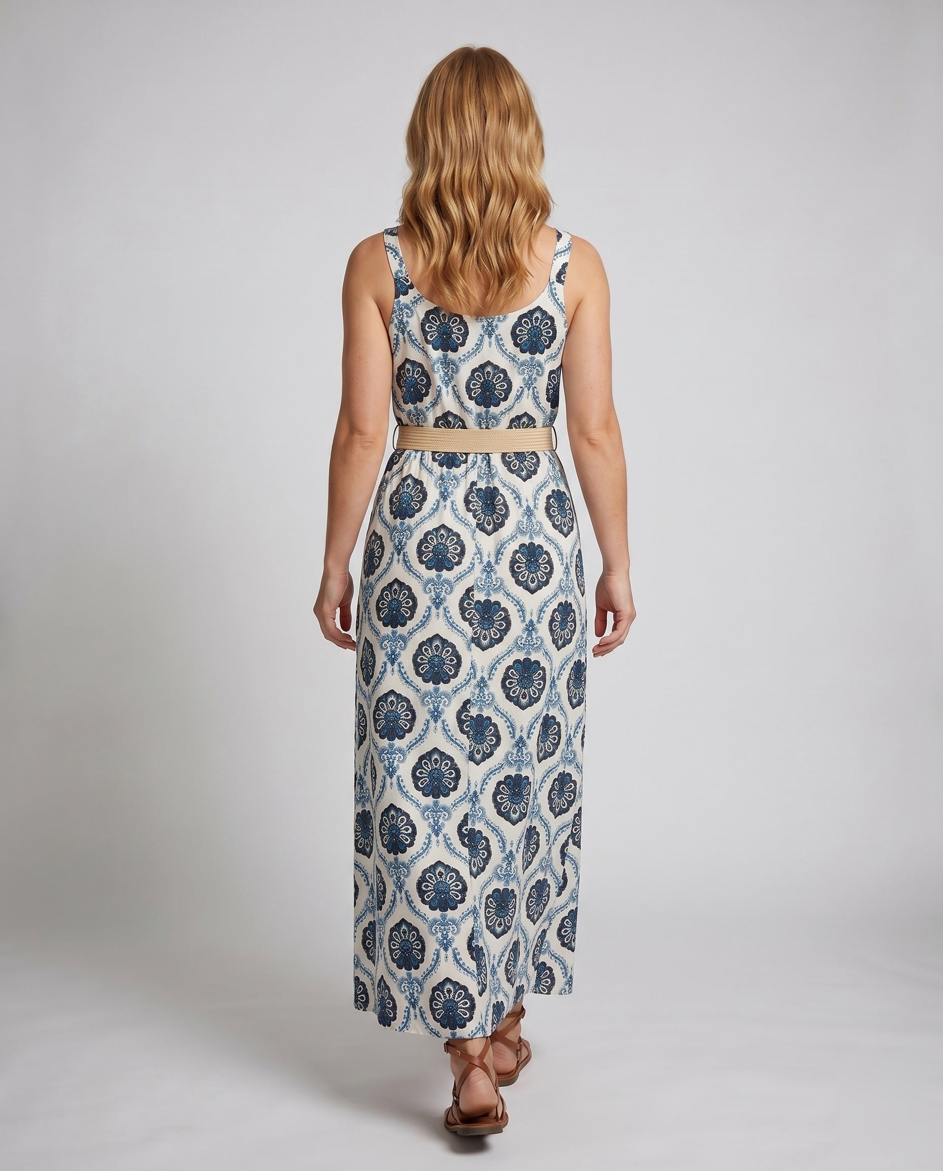 Product 15636278640970 - back_view