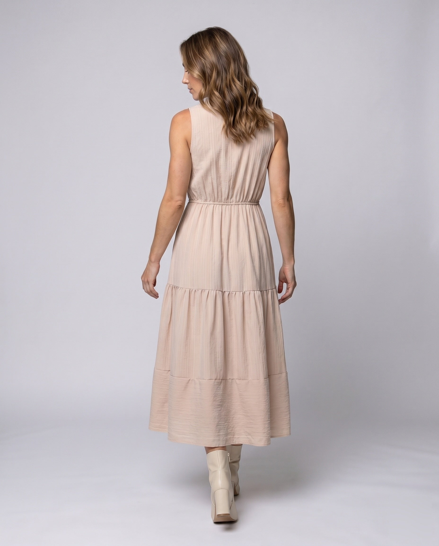 Product 15636279984458 - back_view