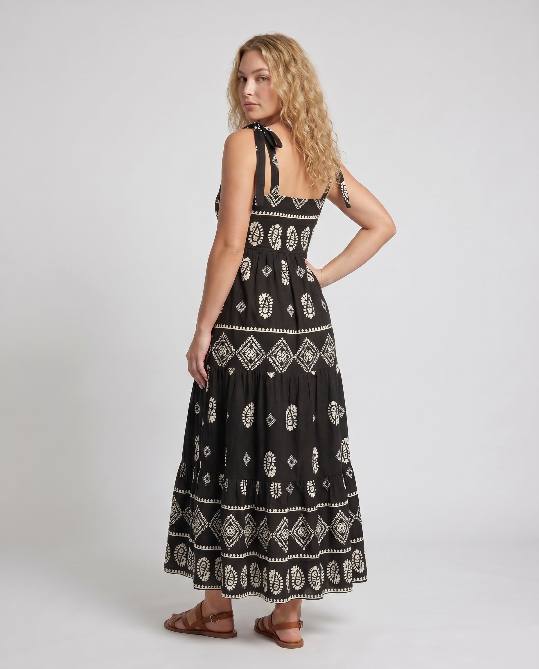 Product 15636289683786 - back_view