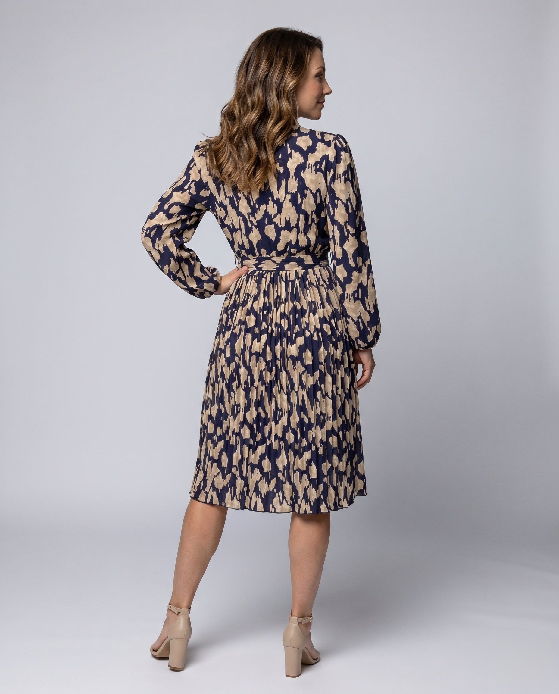 Product 15636292567370 - back_view