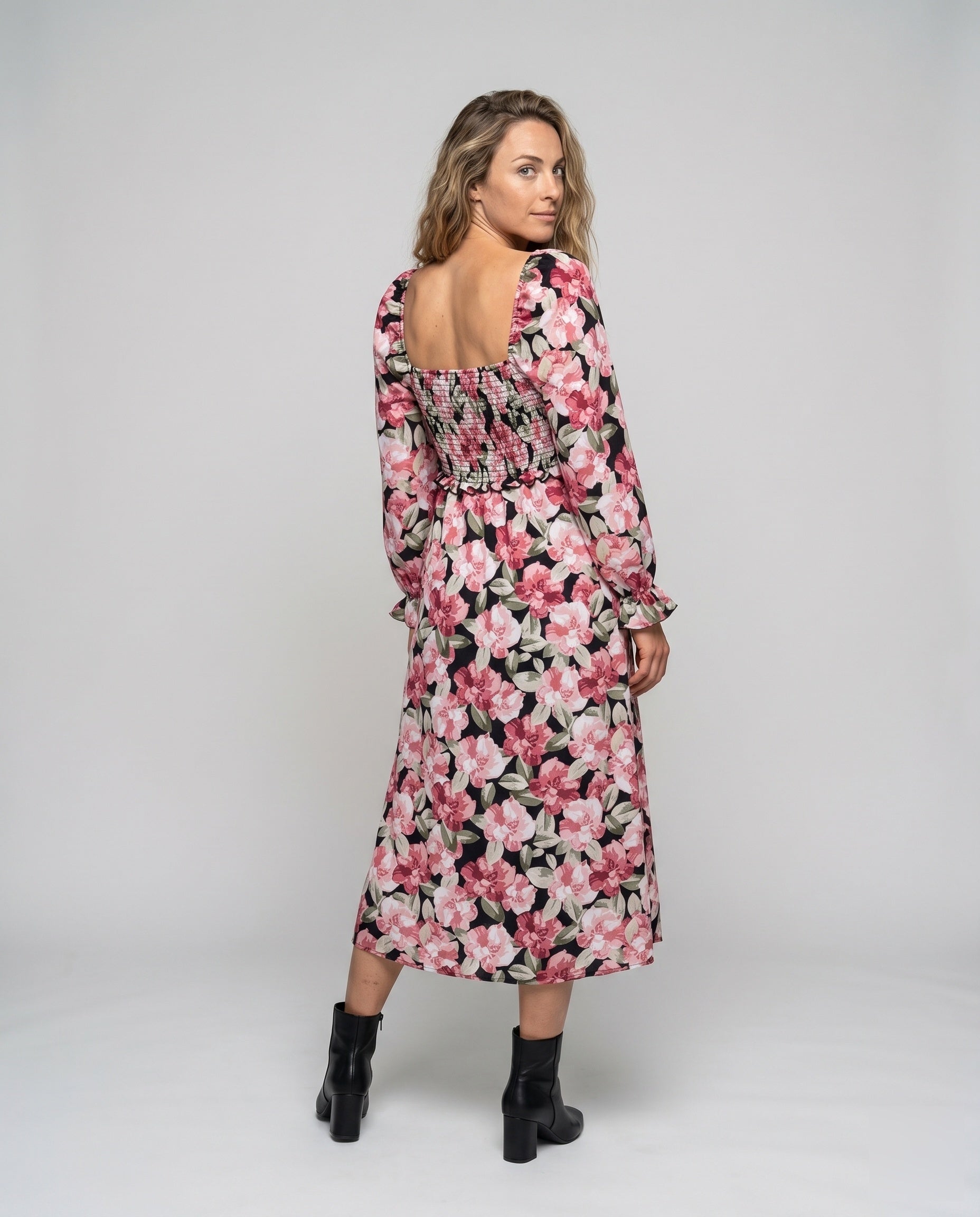 Product 15636292796746 - back_view