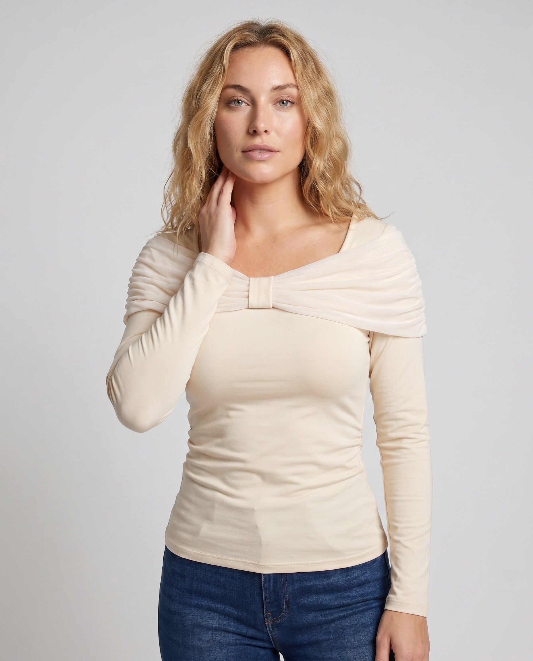 Product 15636300071242 - upper_body