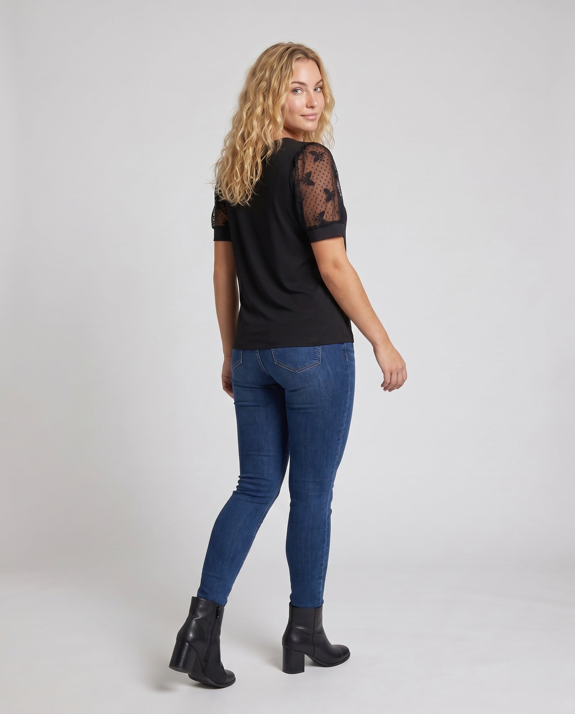 Product 15636300169546 - back_view