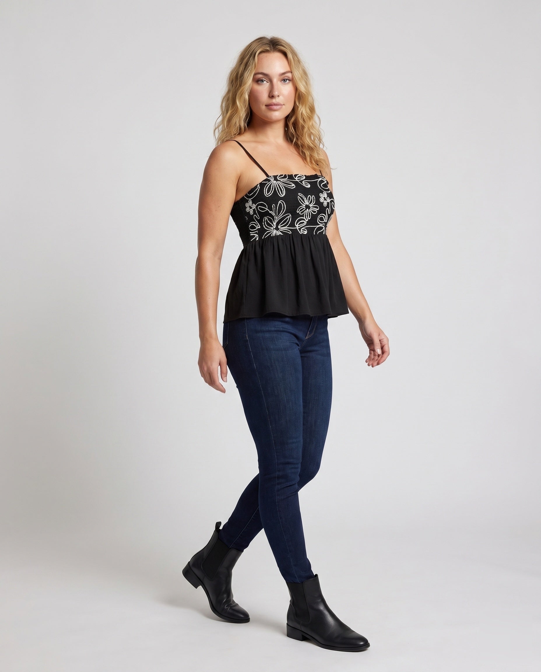 Product 15636300267850 - full_body_front