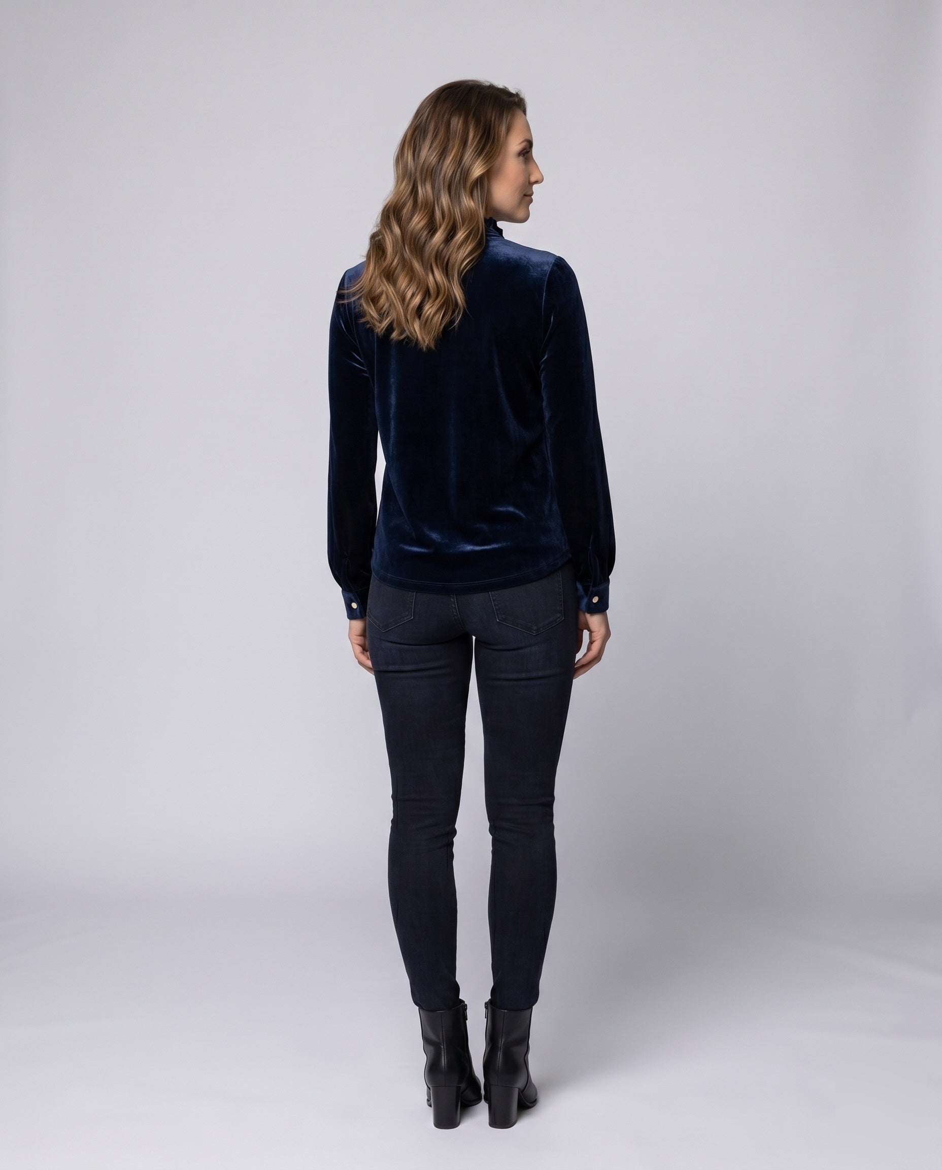 Product 15636303216970 - back_view