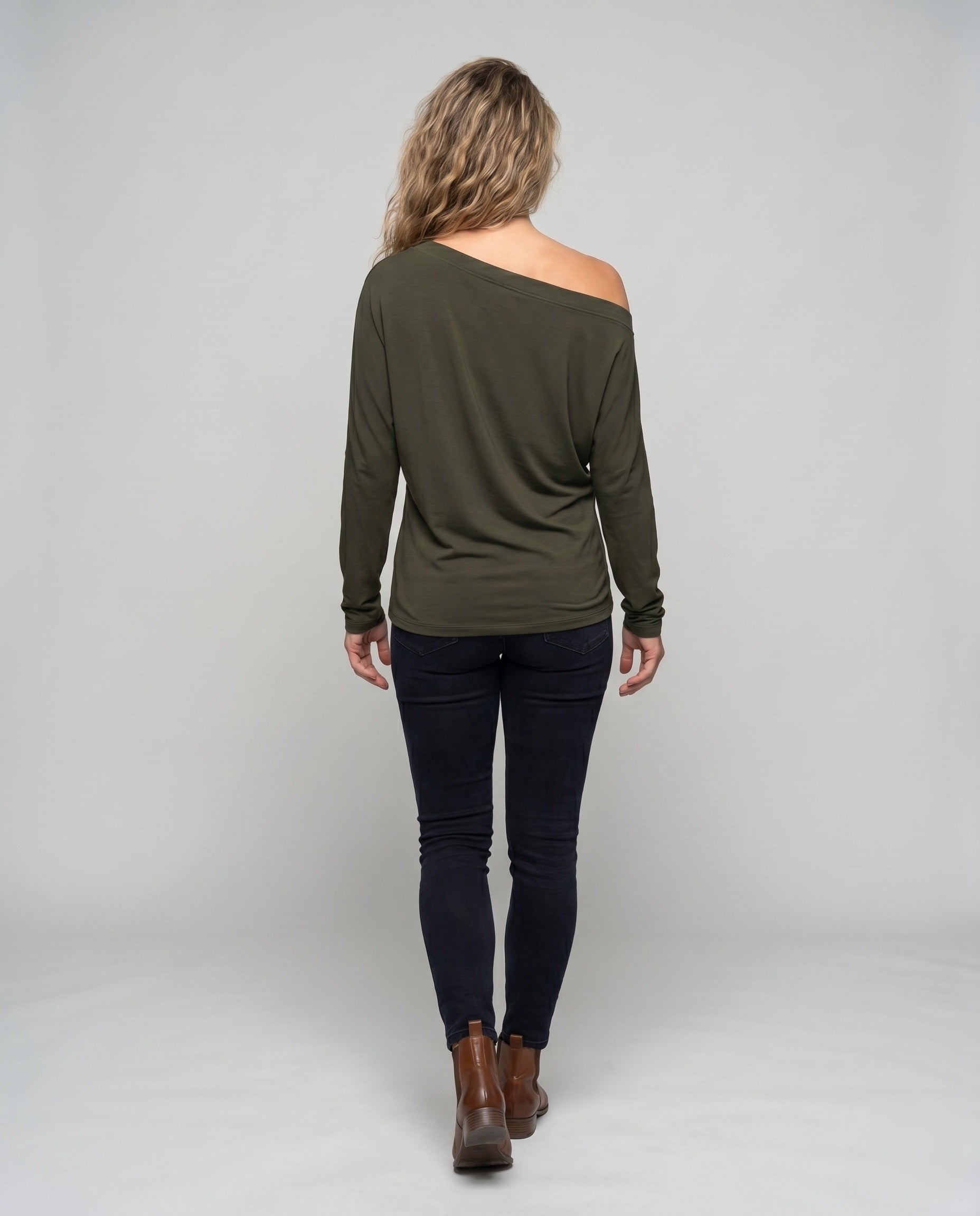 Product 15636303708490 - back_view