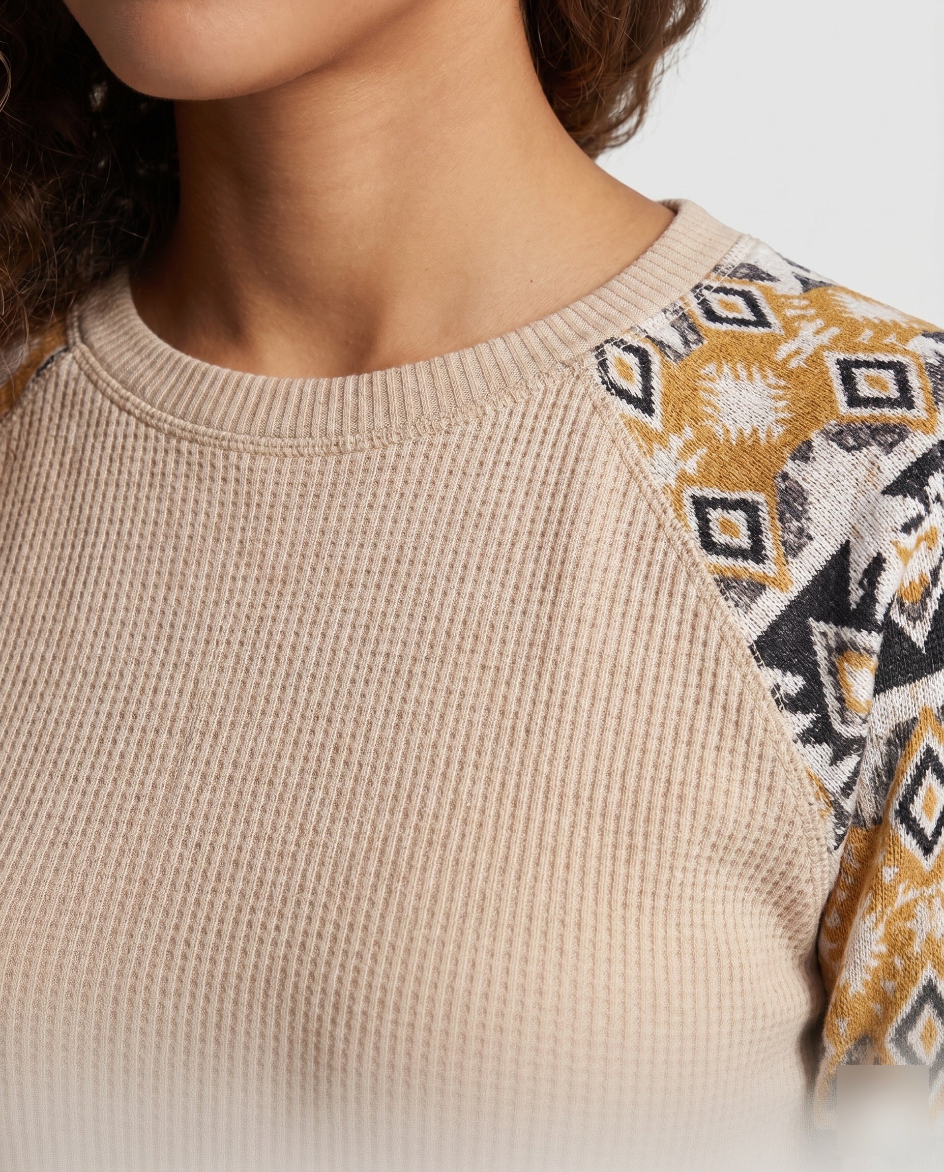 Product 15636312981834 - close_up_detail