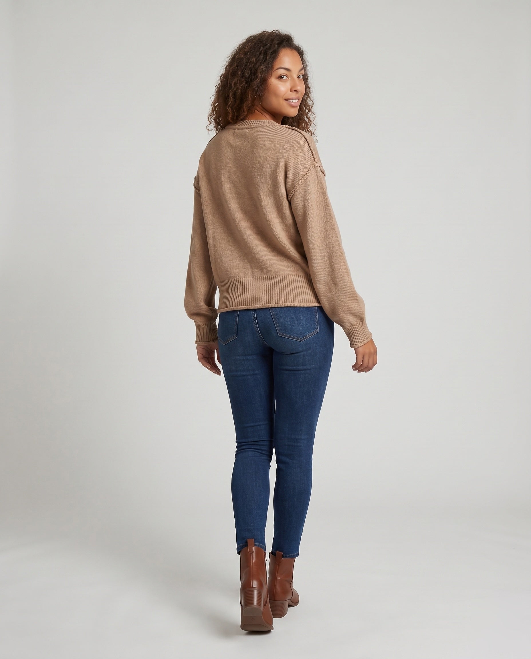 Product 15636313506122 - back_view