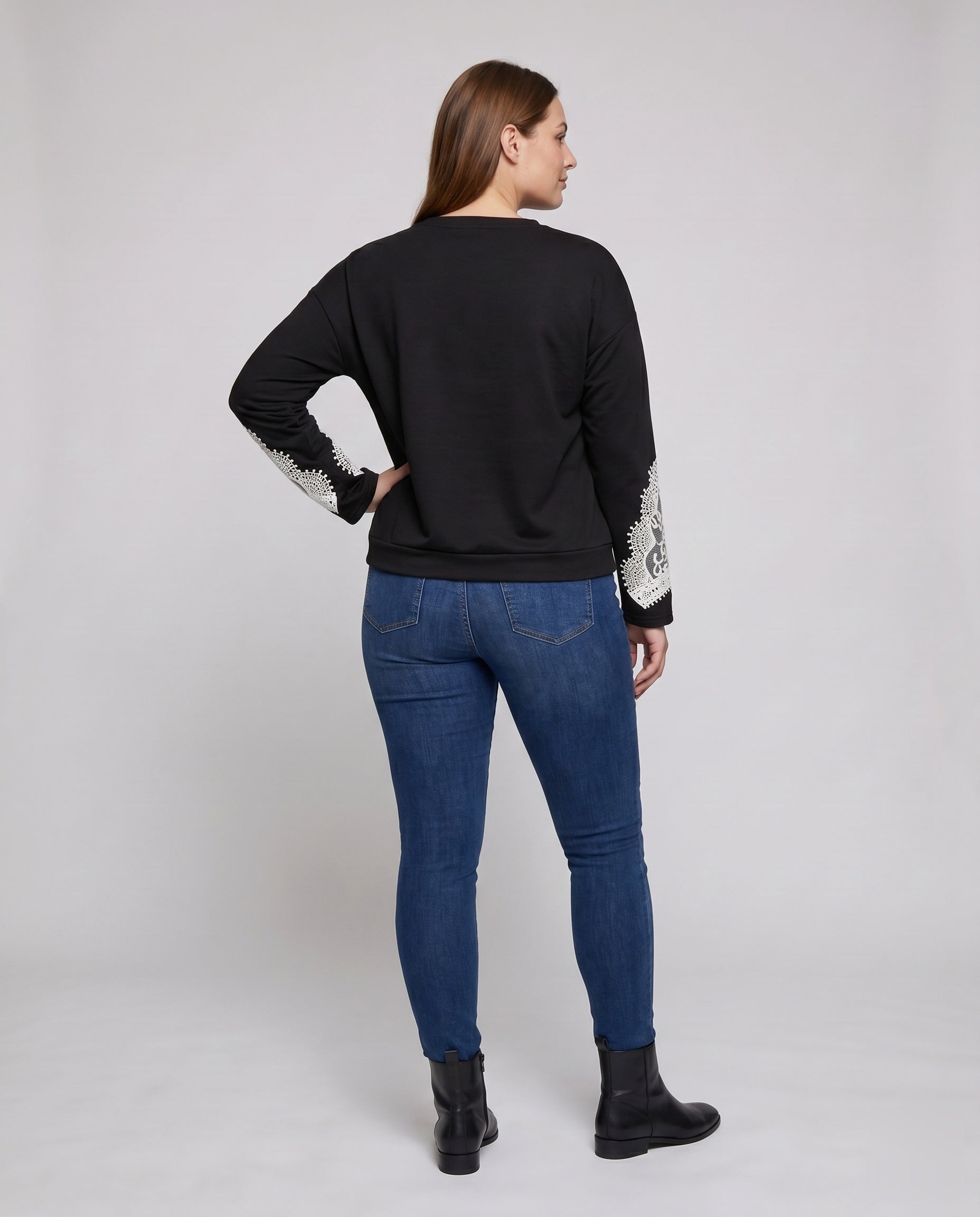 Product 15636317536586 - back_view