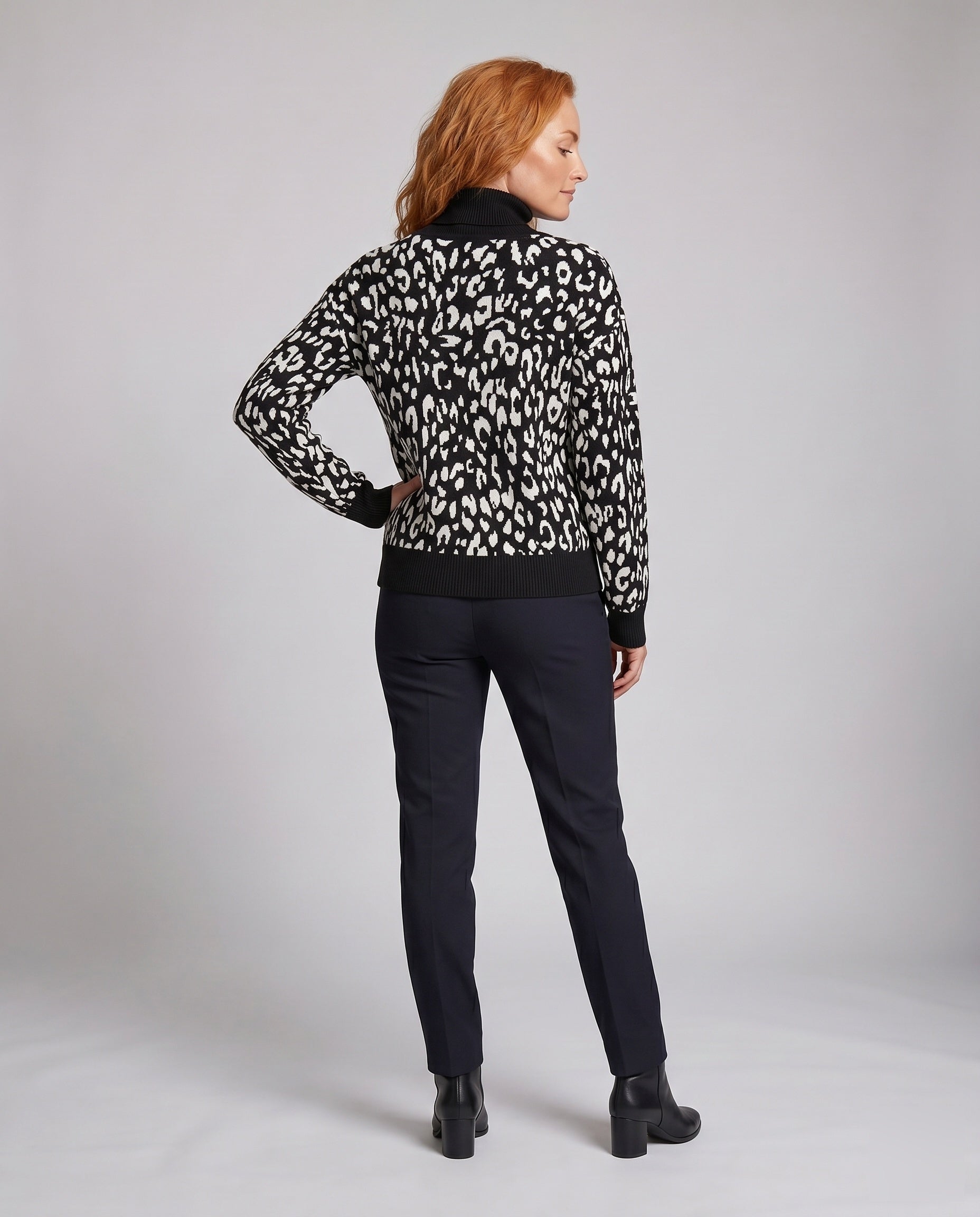 Product 15636319633738 - back_view