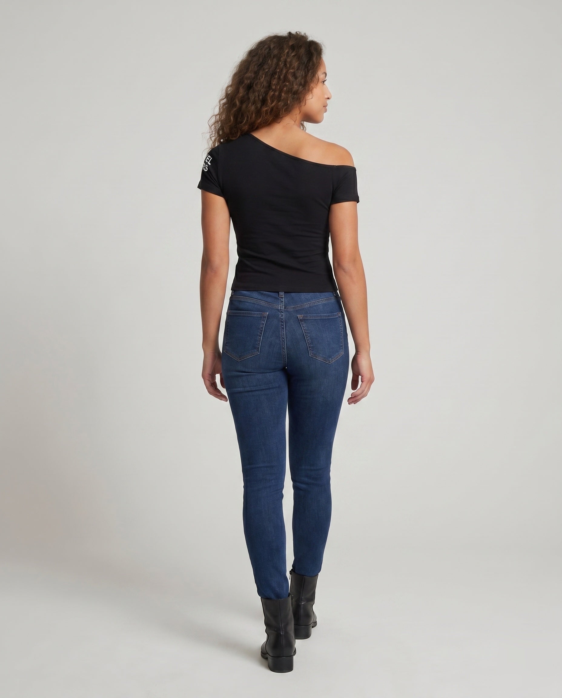 Product 15636486390090 - back_view