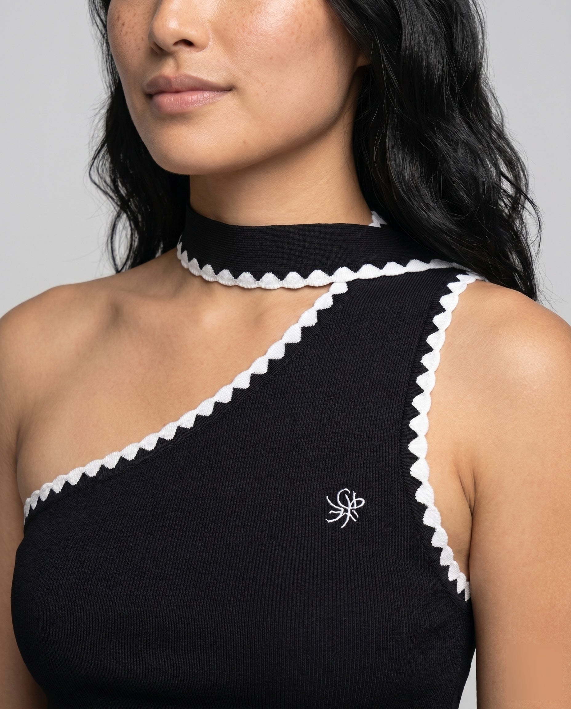 Product 15636486685002 - close_up_detail