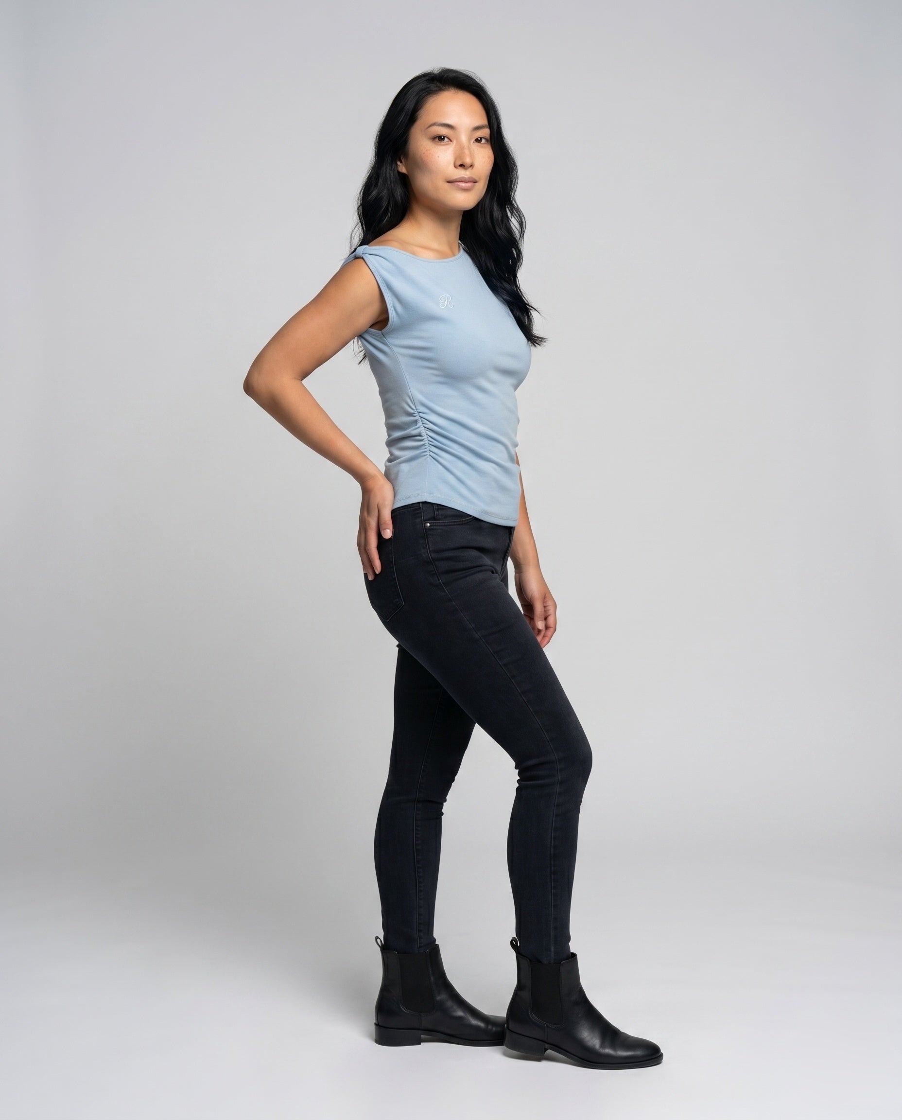 Product 15636486783306 - full_body_front