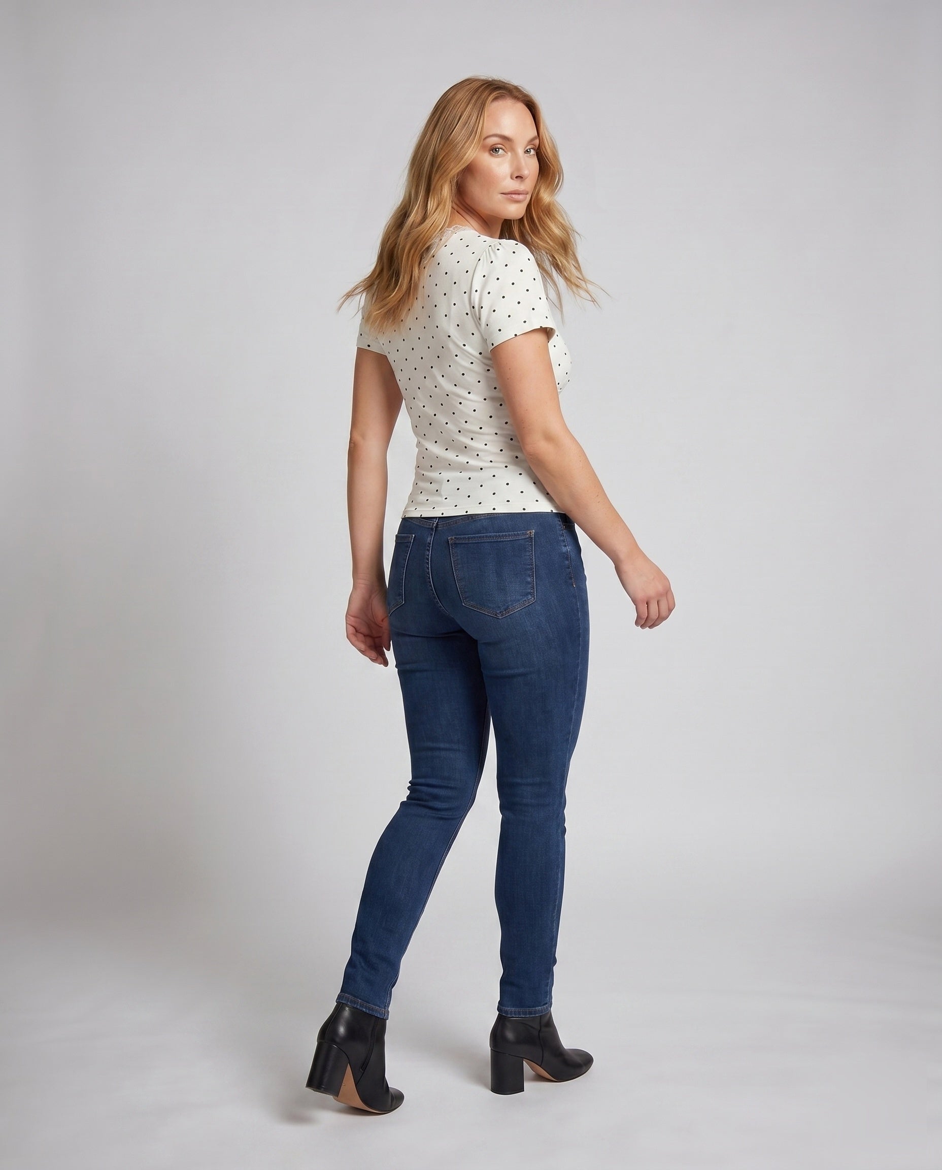 Product 15636489765194 - back_view