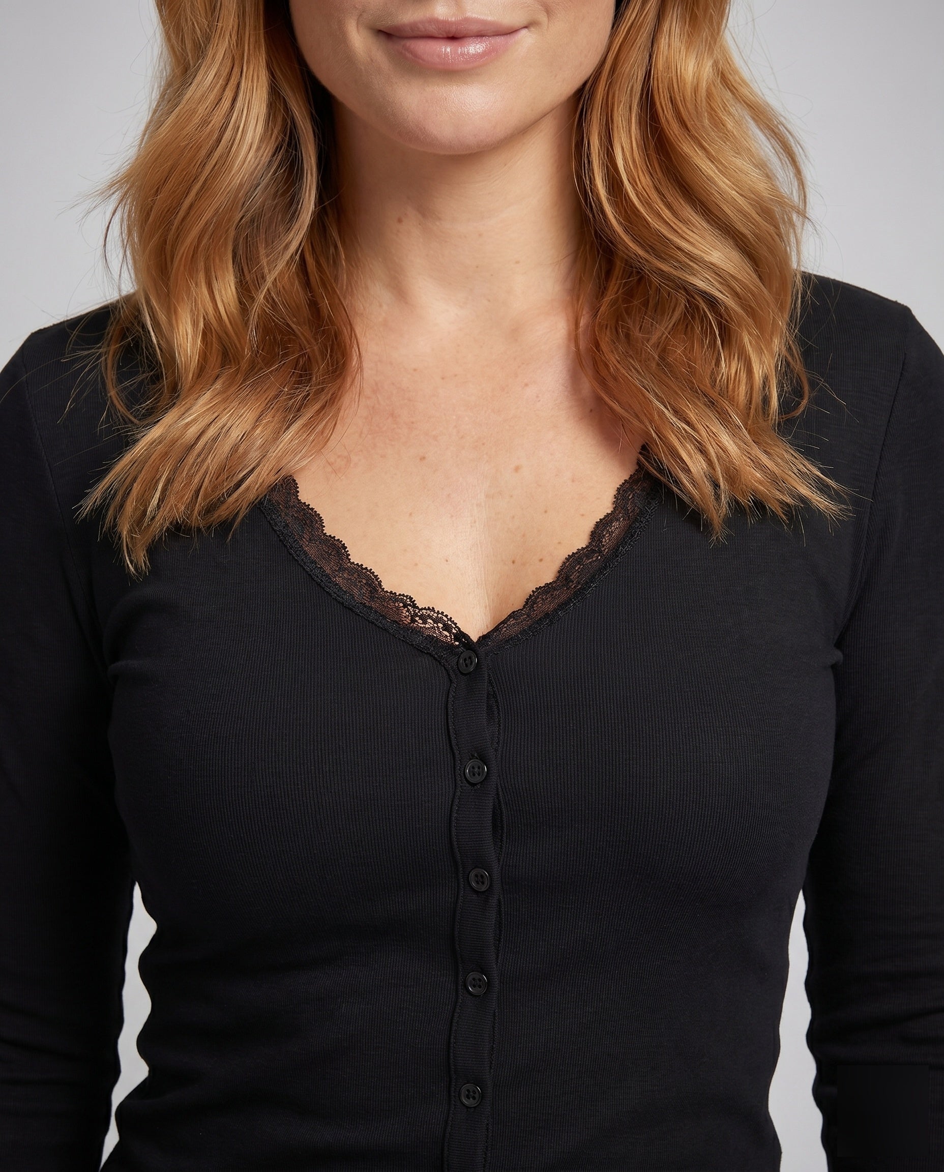 Product 15636499857738 - close_up_detail