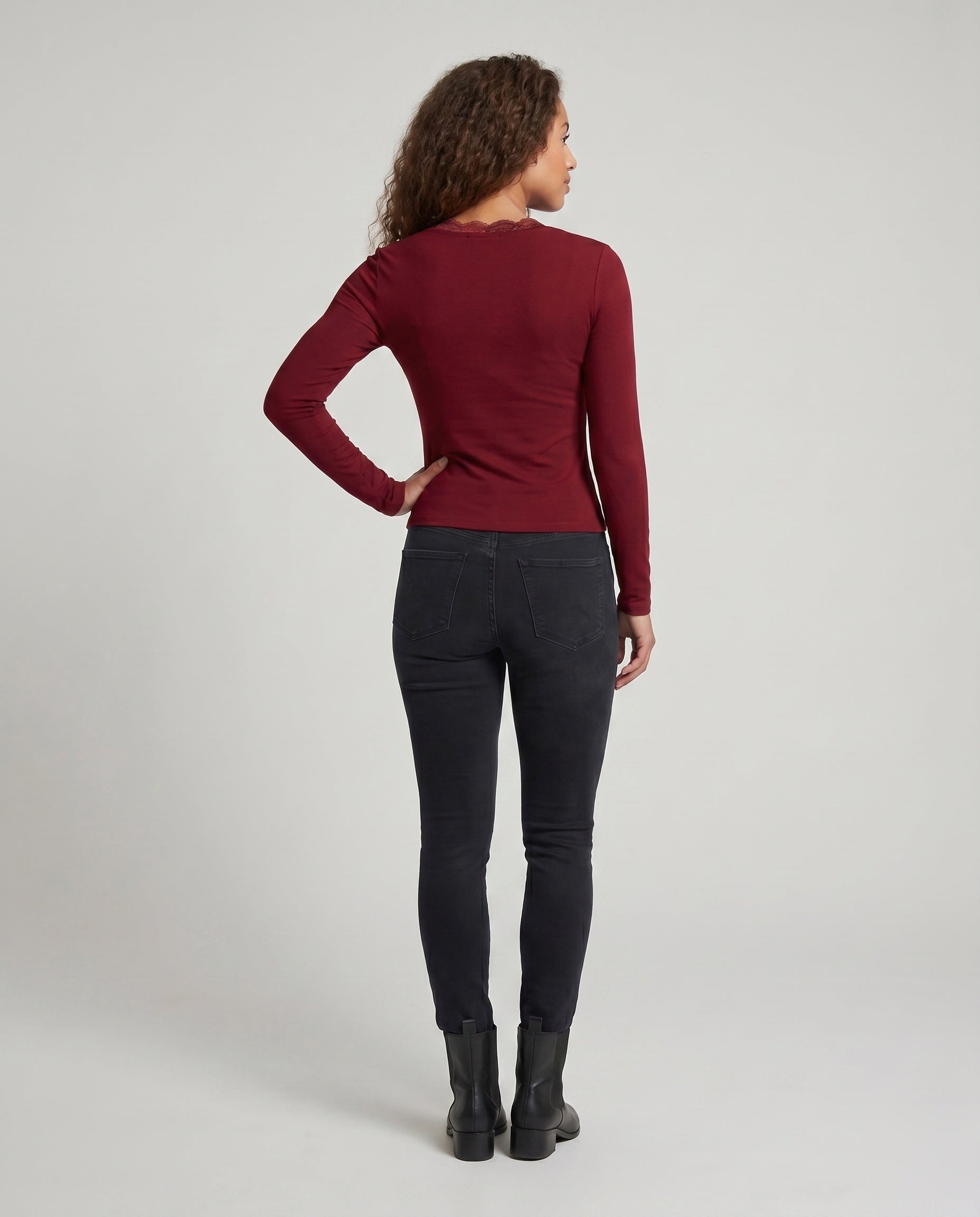 Product 15636500873546 - back_view
