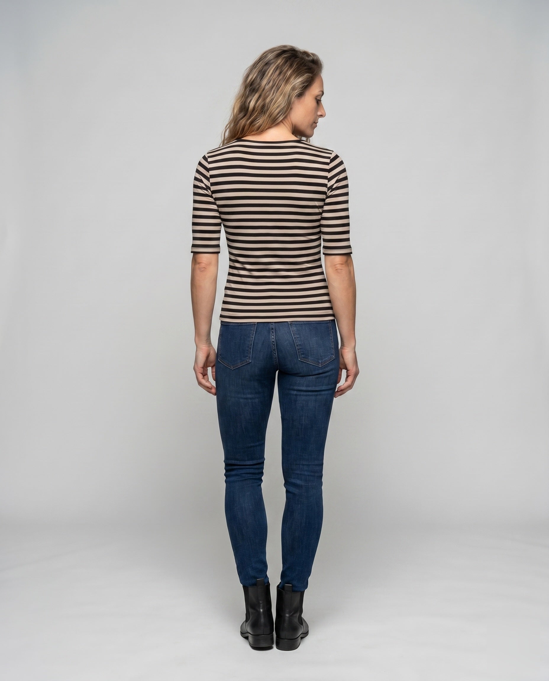 Product 15636507165002 - back_view