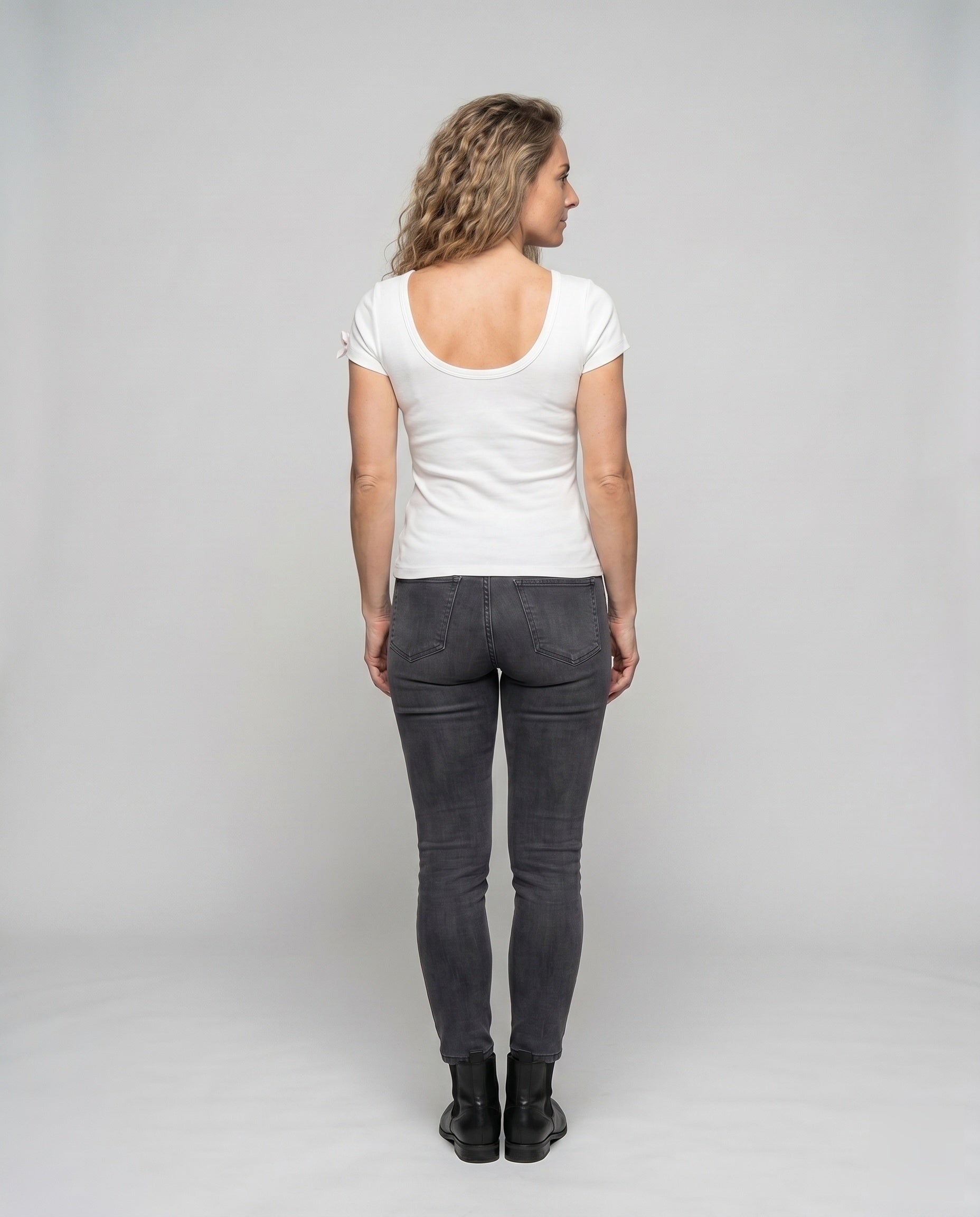 Product 15636507328842 - back_view