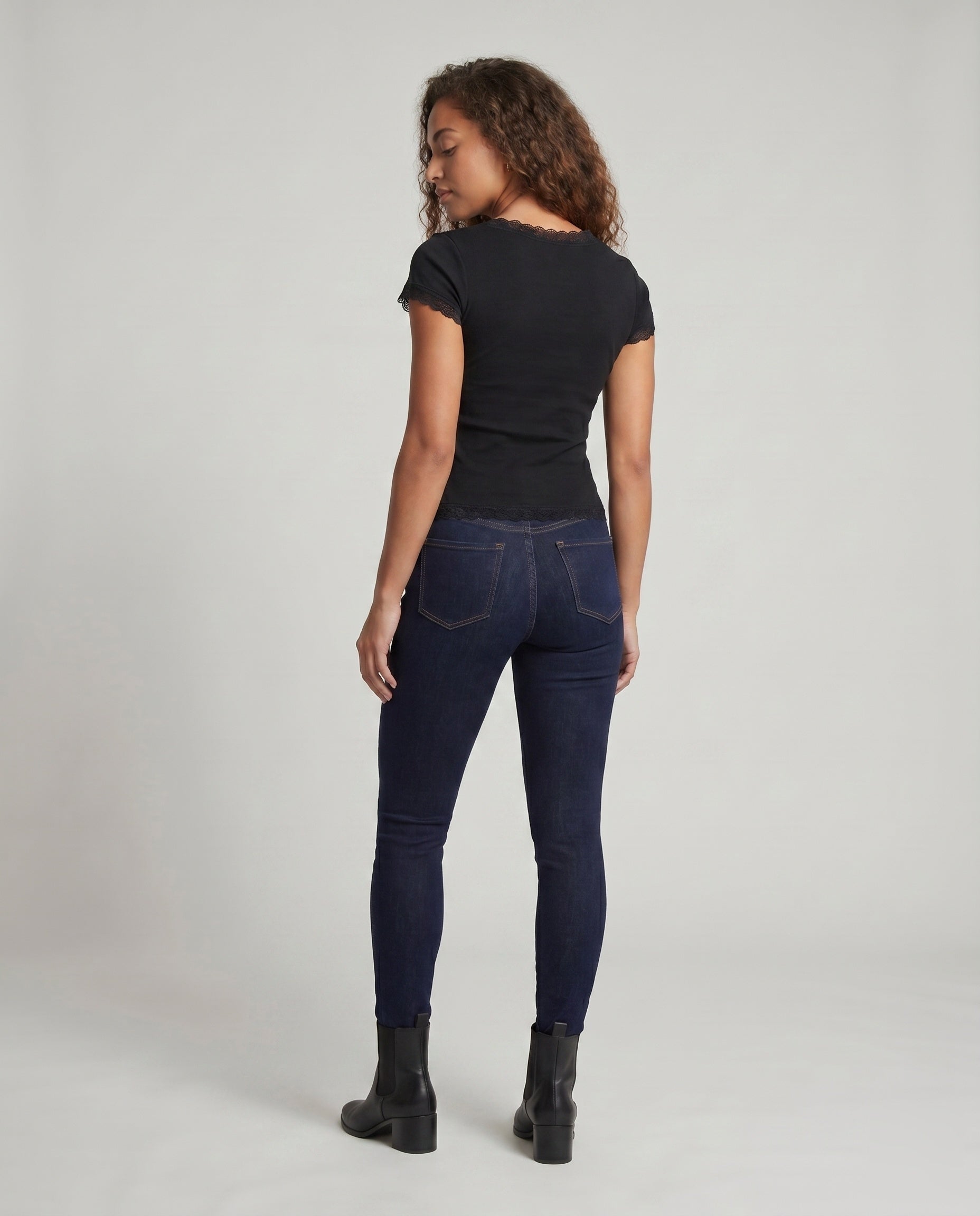 Product 15636508672330 - back_view