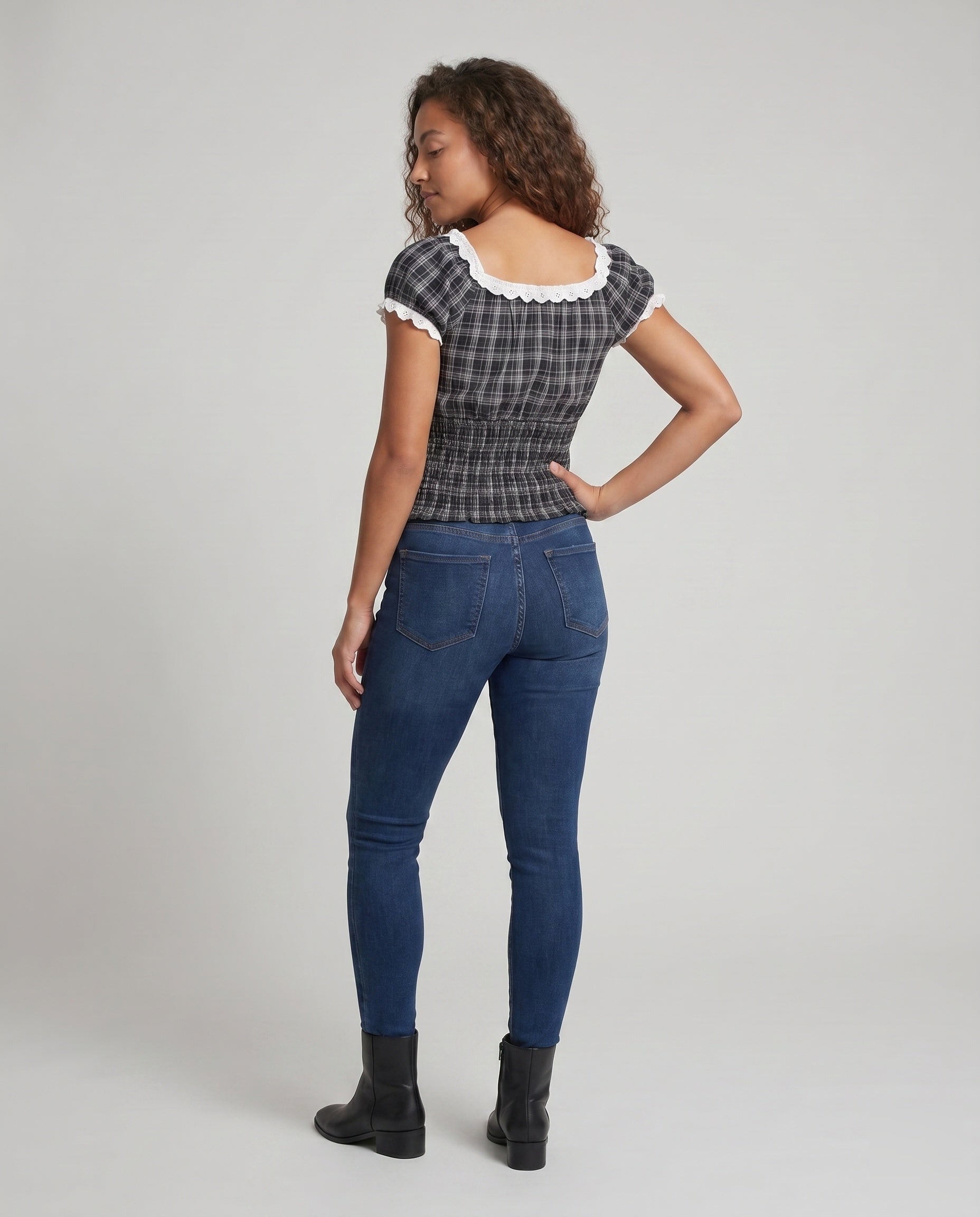 Product 15636511949130 - back_view