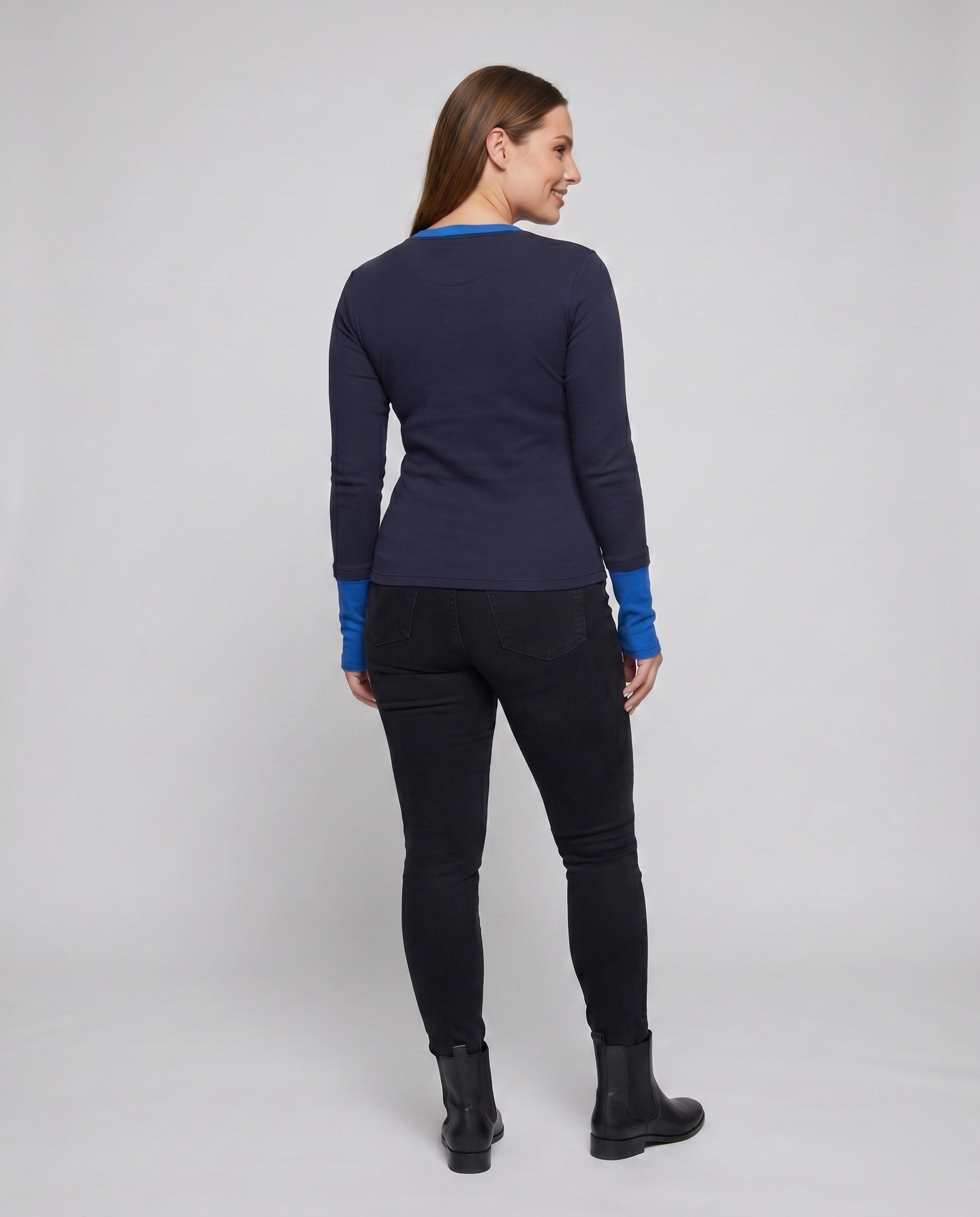 Product 15636514963786 - back_view