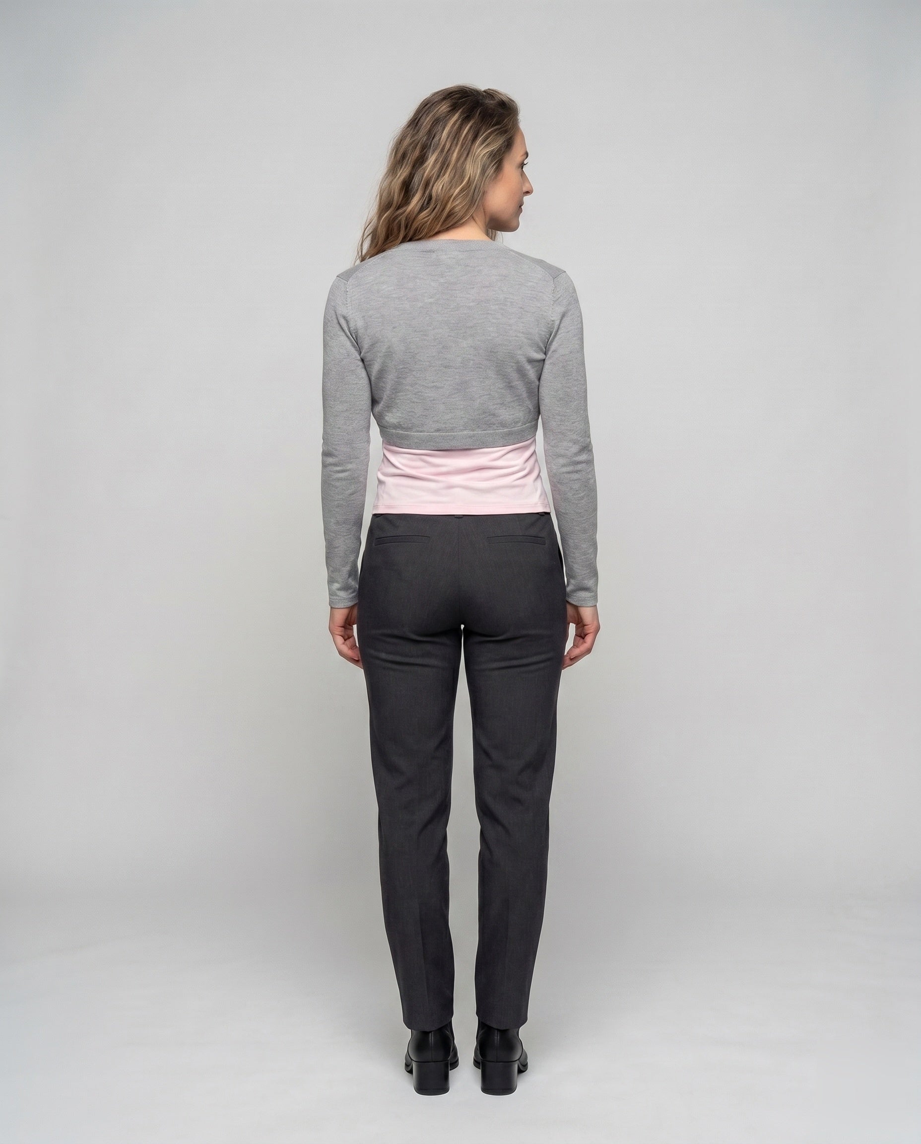 Product 15636517945674 - back_view