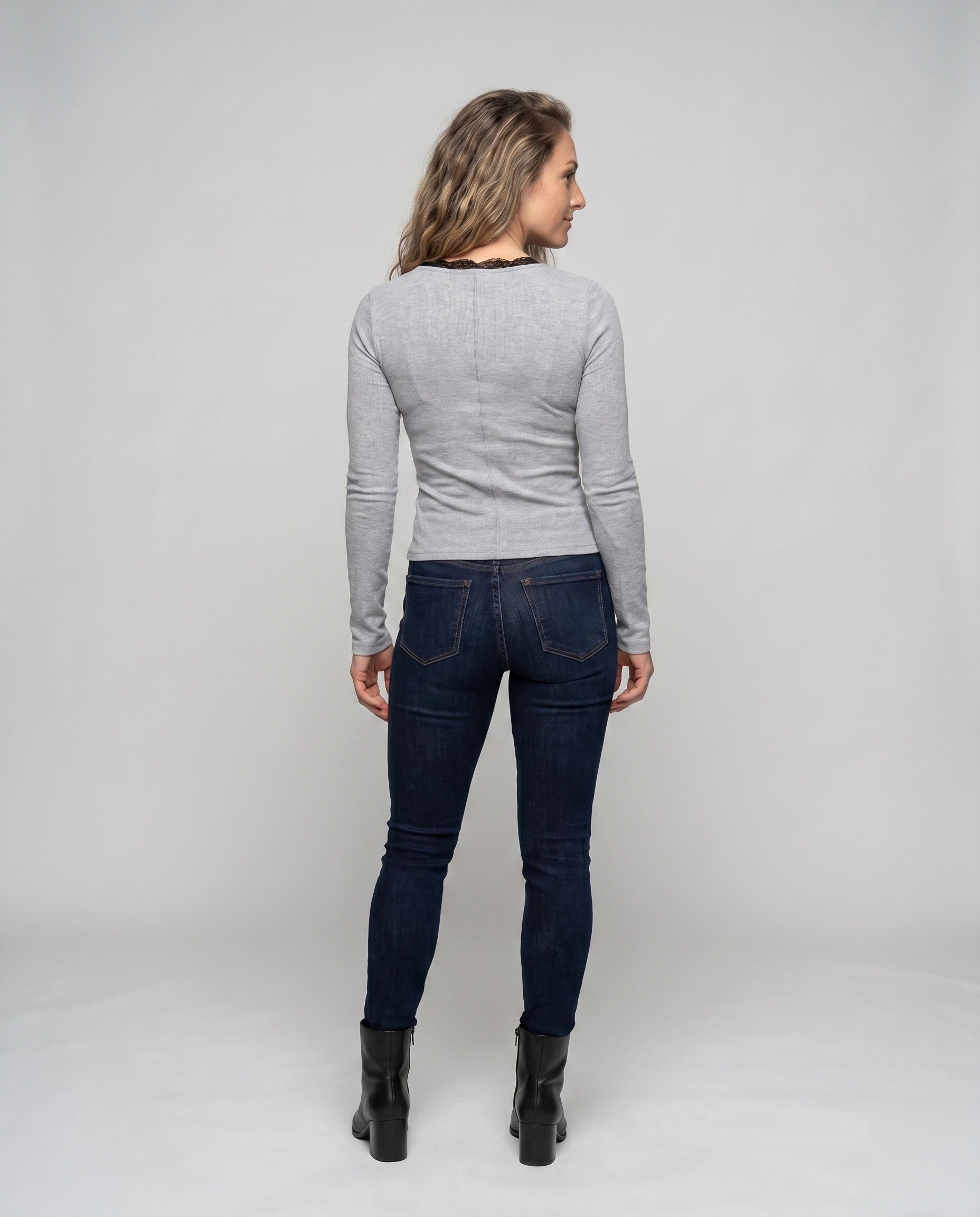 Product 15636518043978 - back_view