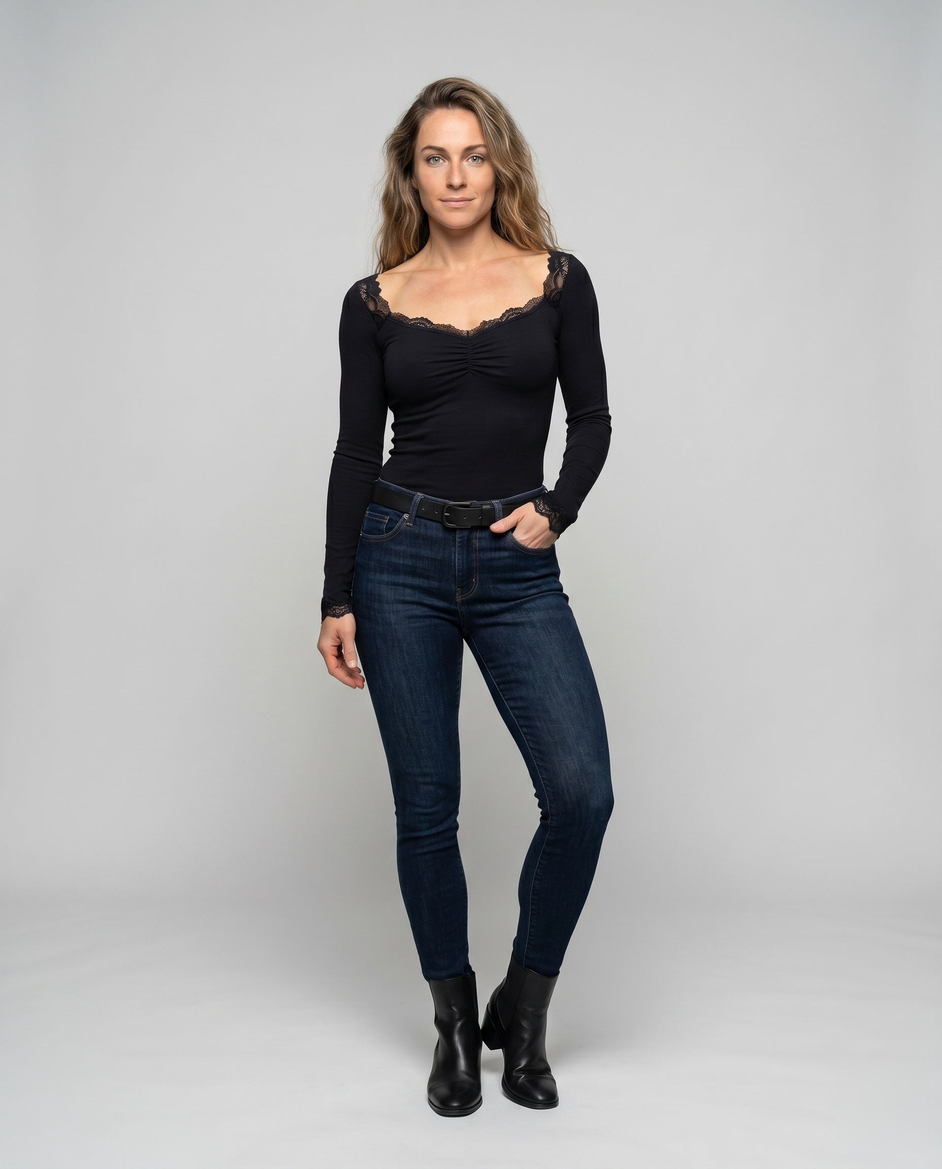 Product 15636518109514 - full_body_front