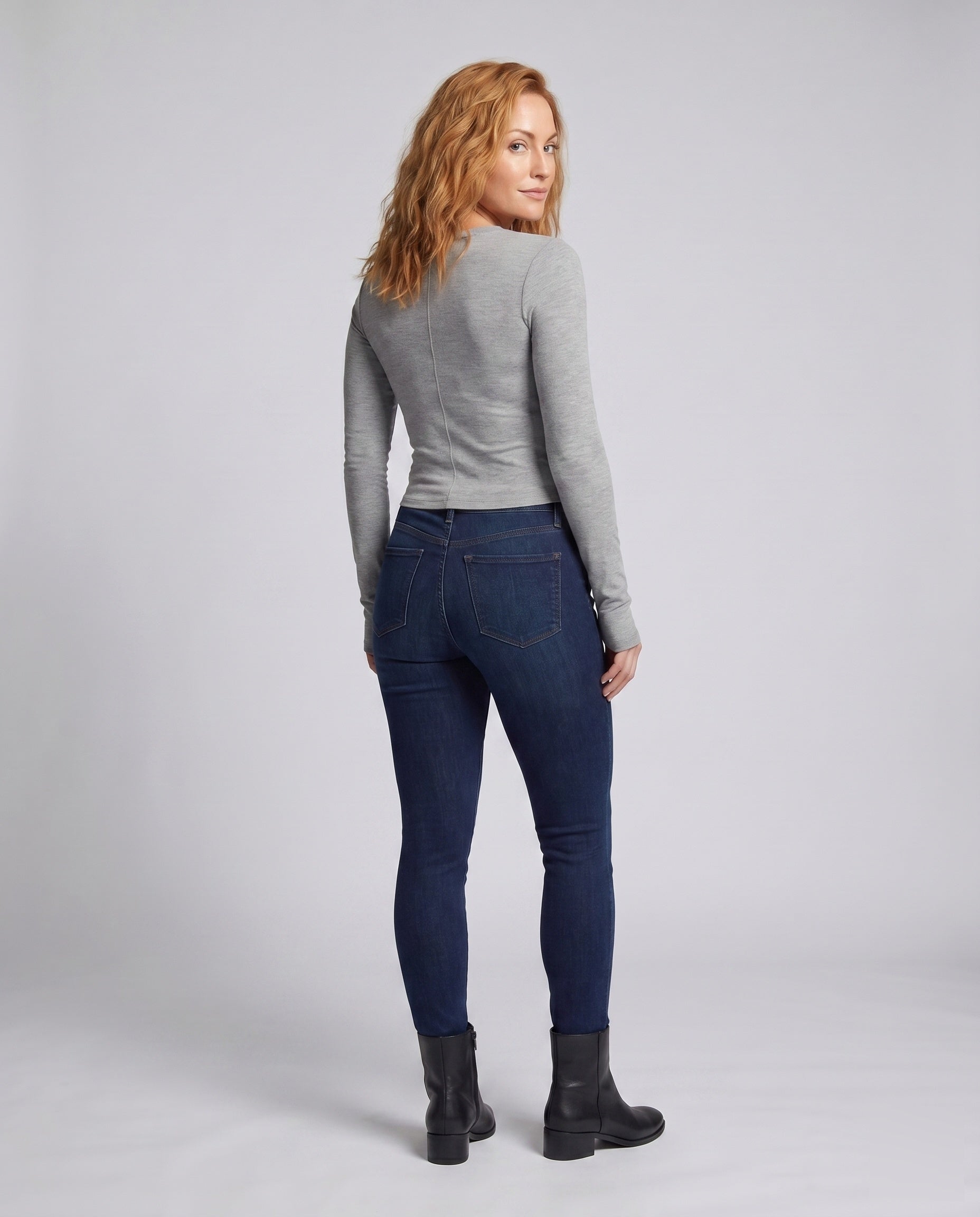 Product 15637853765962 - back_view
