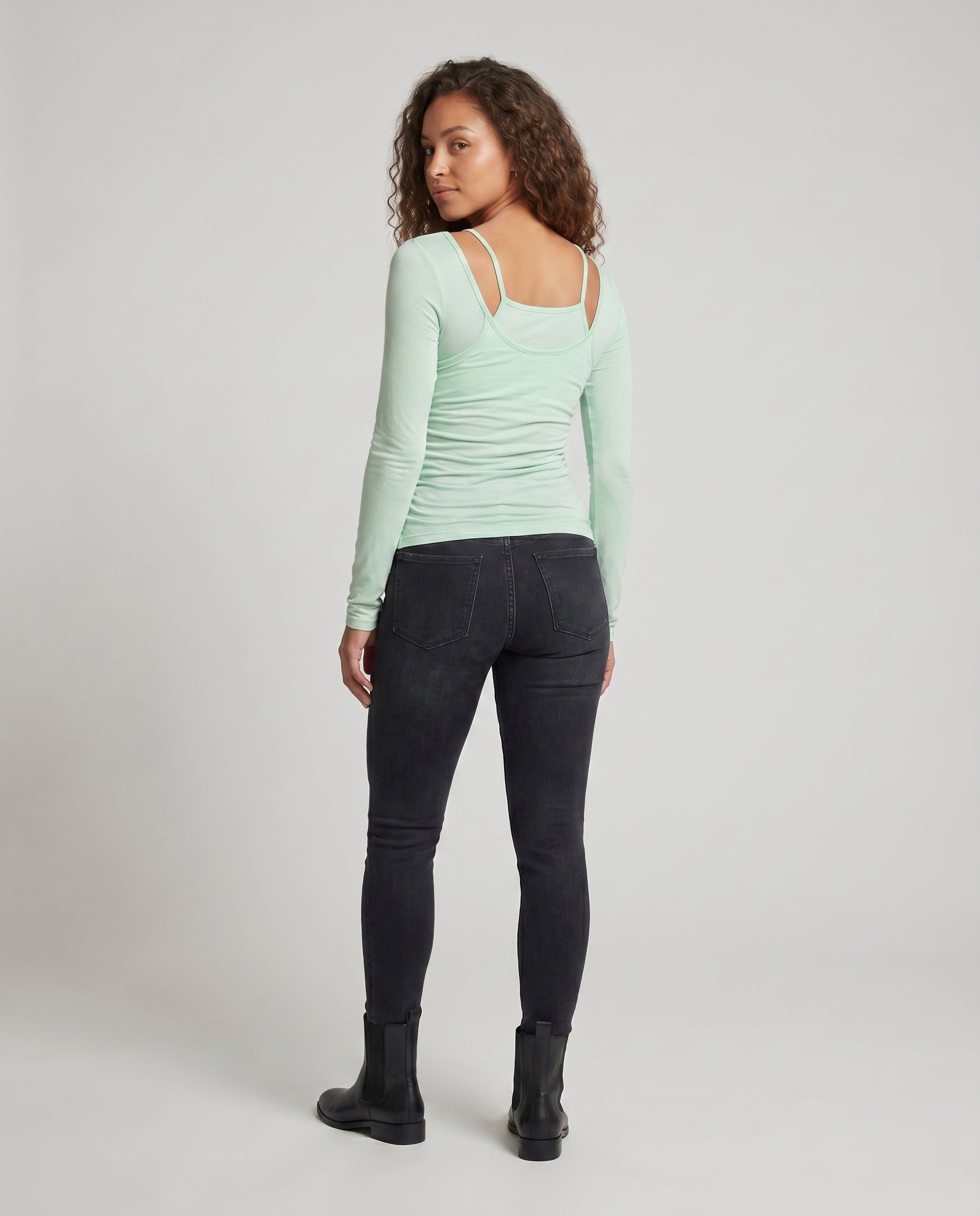 Product 15637854519626 - back_view