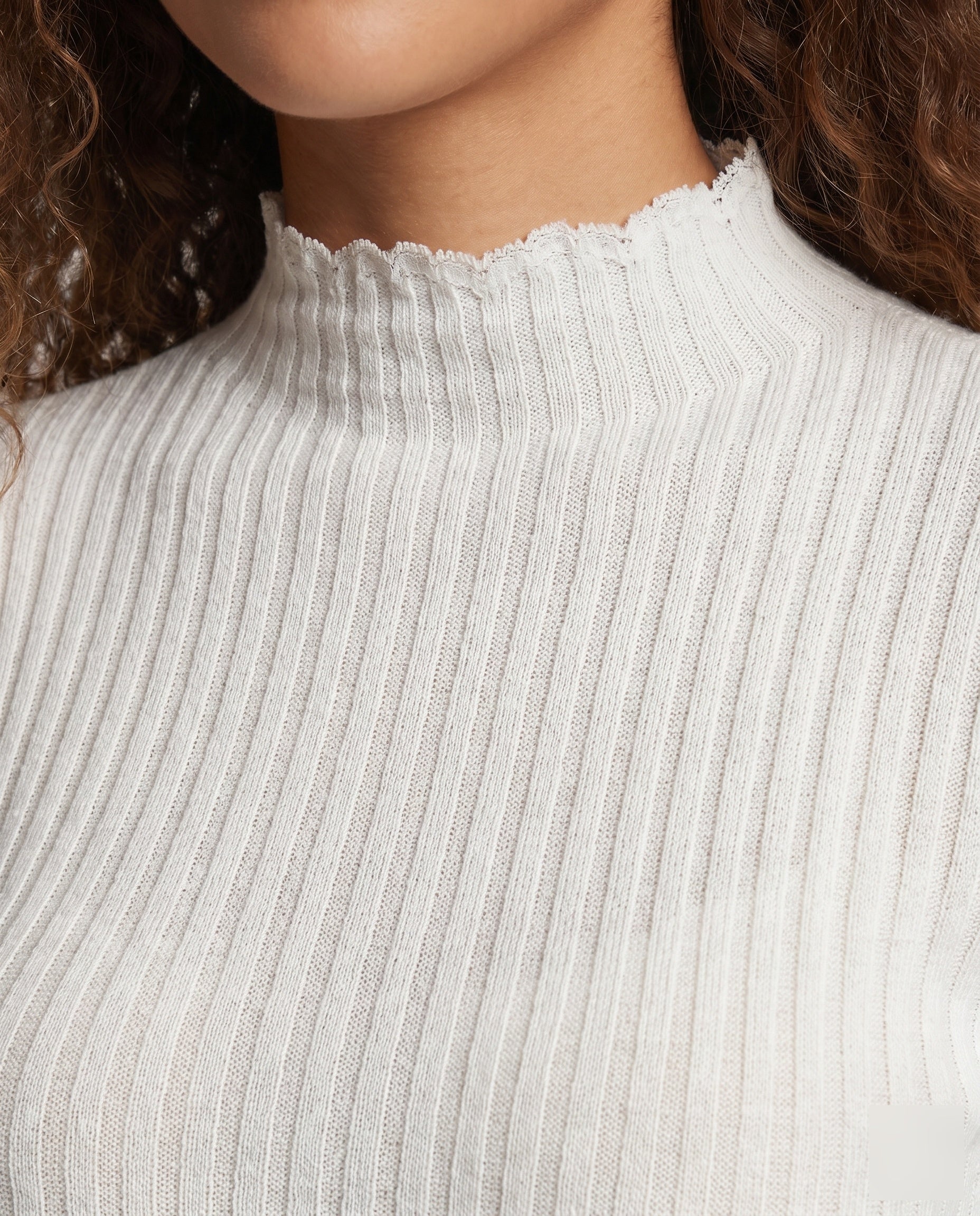 Product 15637854716234 - close_up_detail