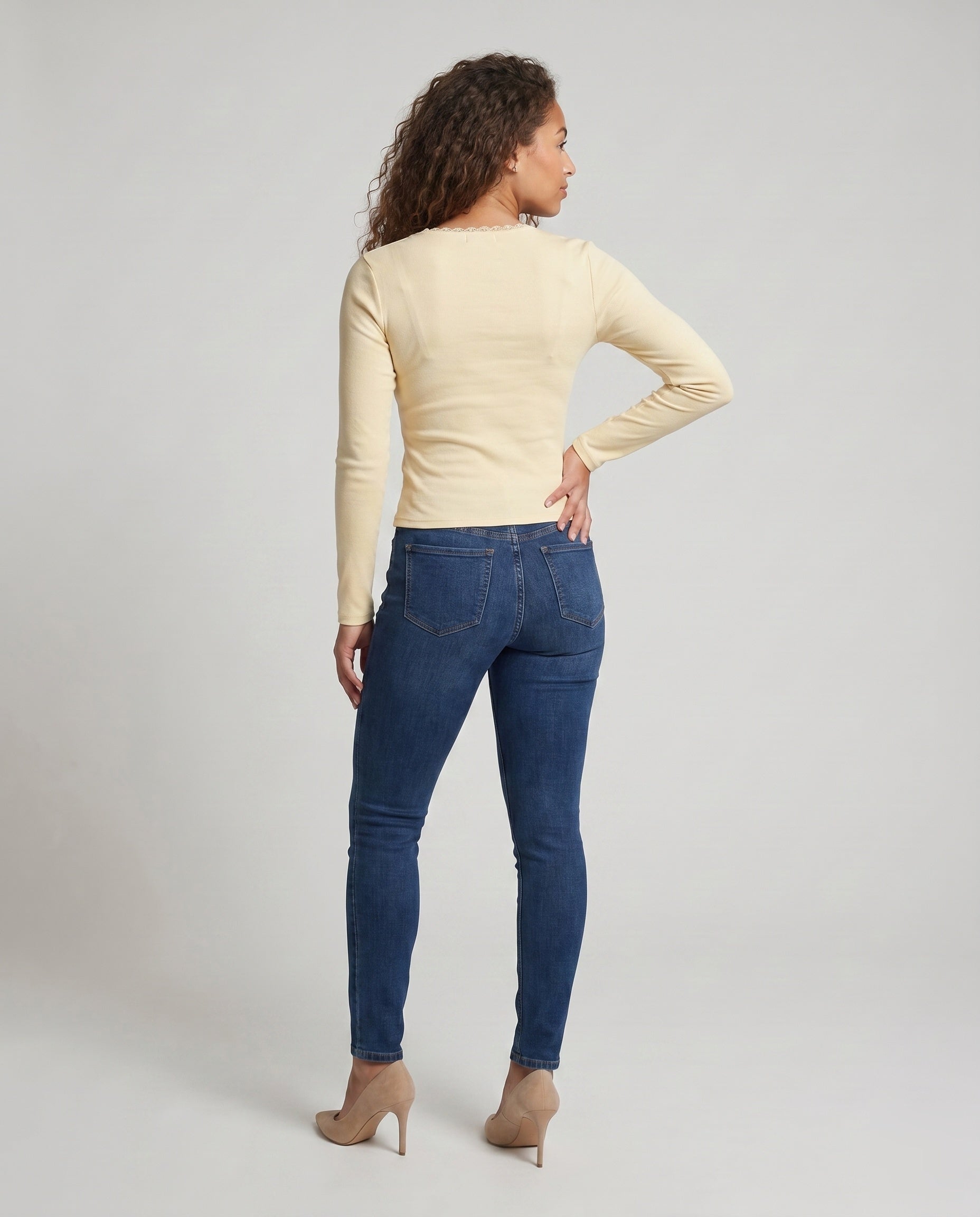 Product 15637855732042 - back_view