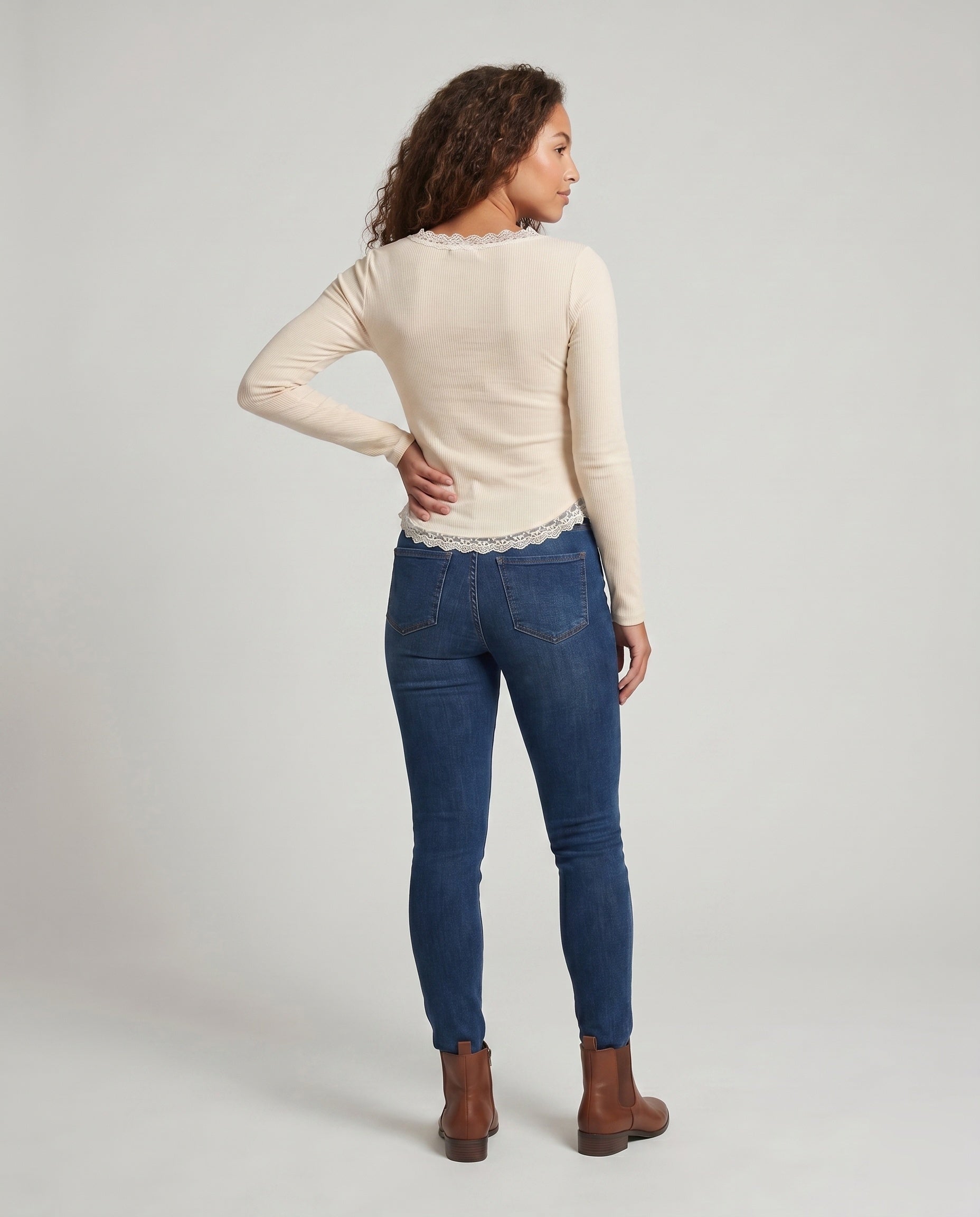 Product 15637855928650 - back_view
