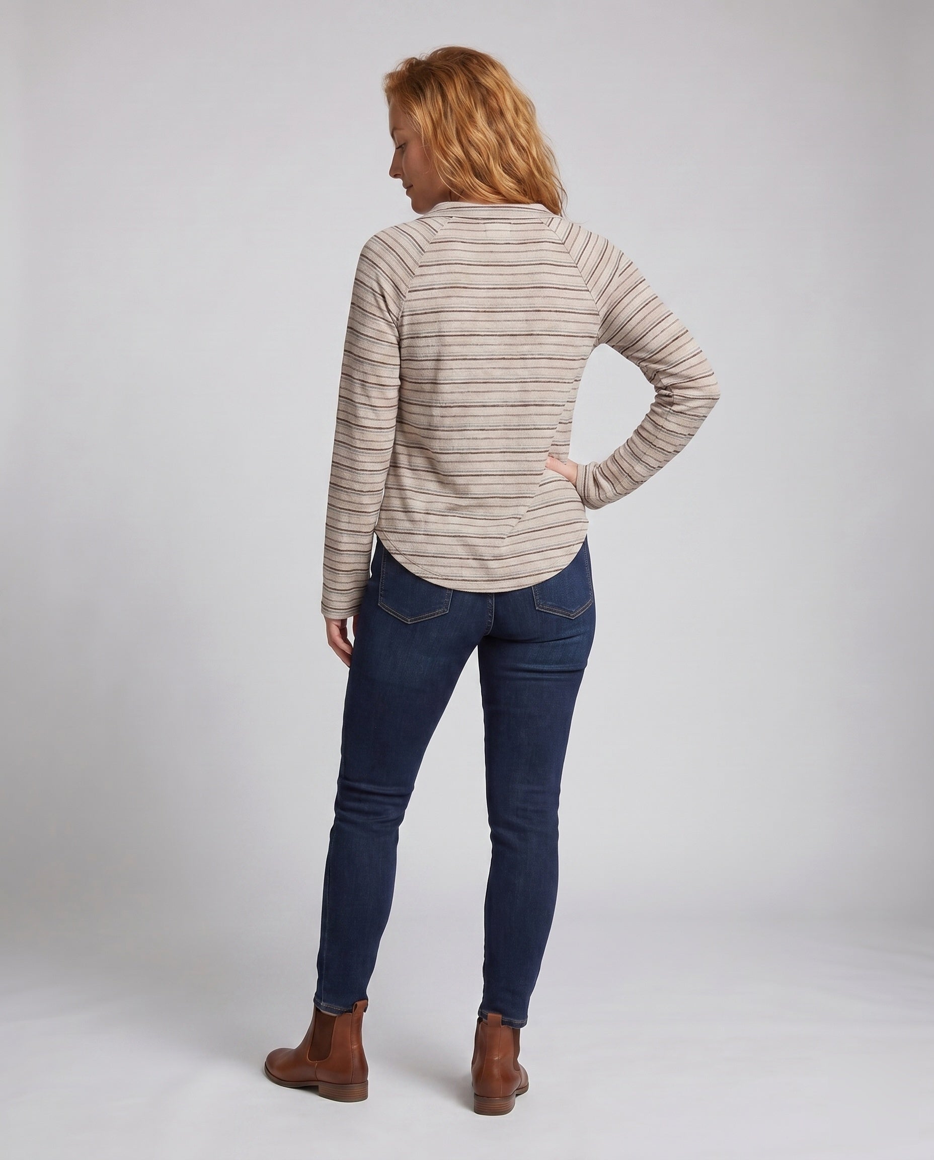 Product 15637856551242 - back_view