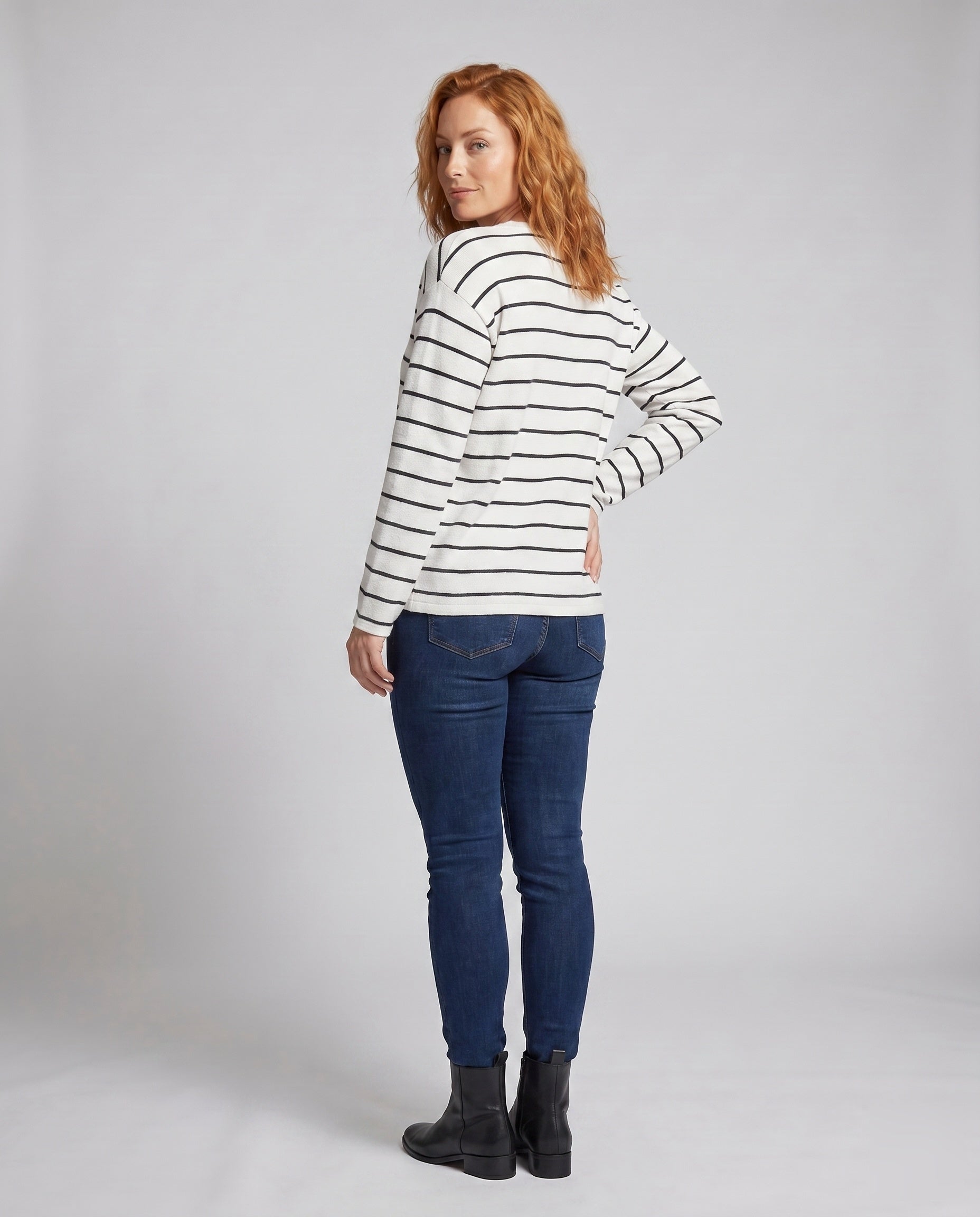 Product 15637856649546 - back_view