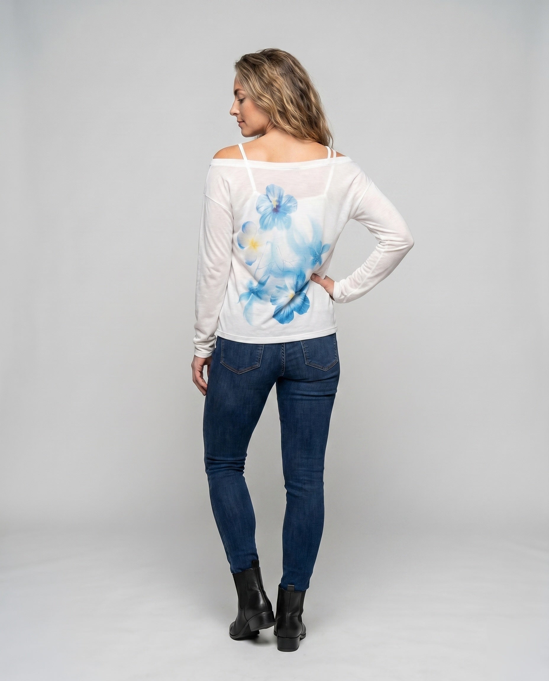 Product 15637857665354 - back_view