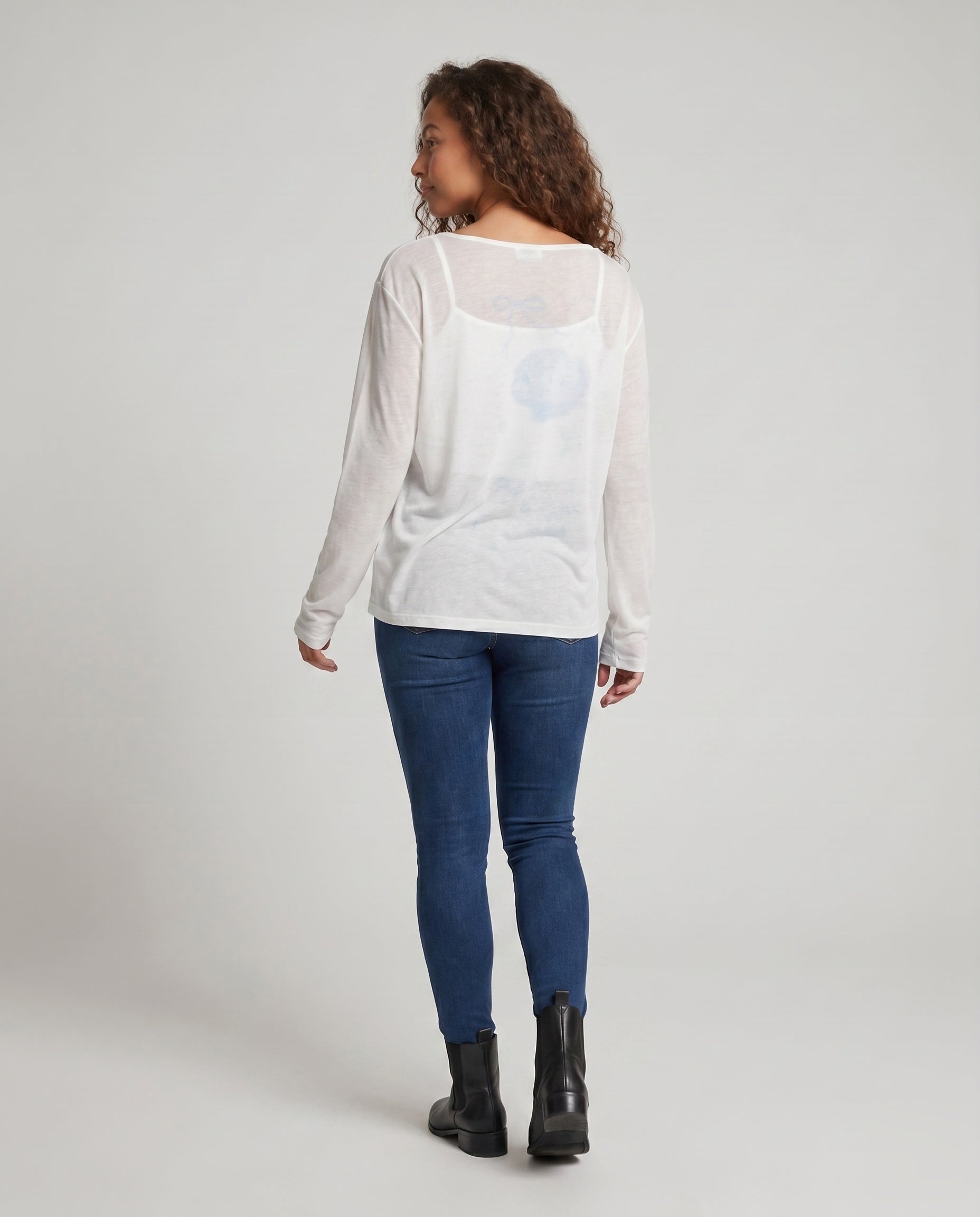 Product 15637858353482 - back_view