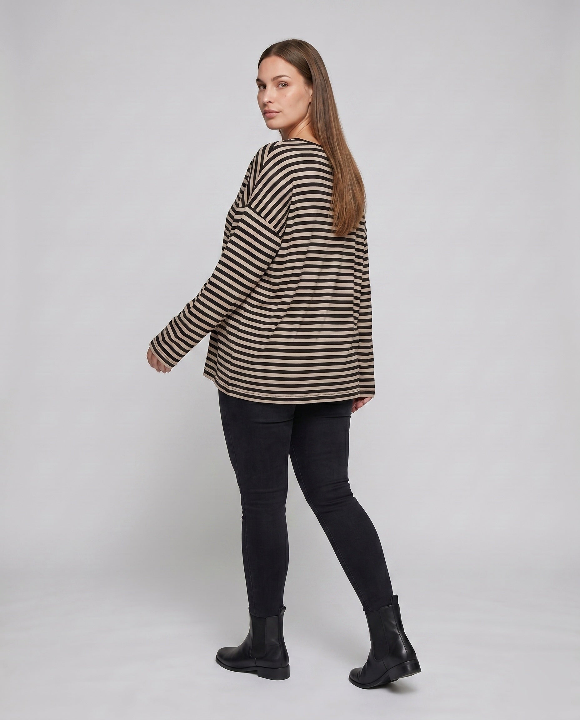 Product 15637859205450 - back_view