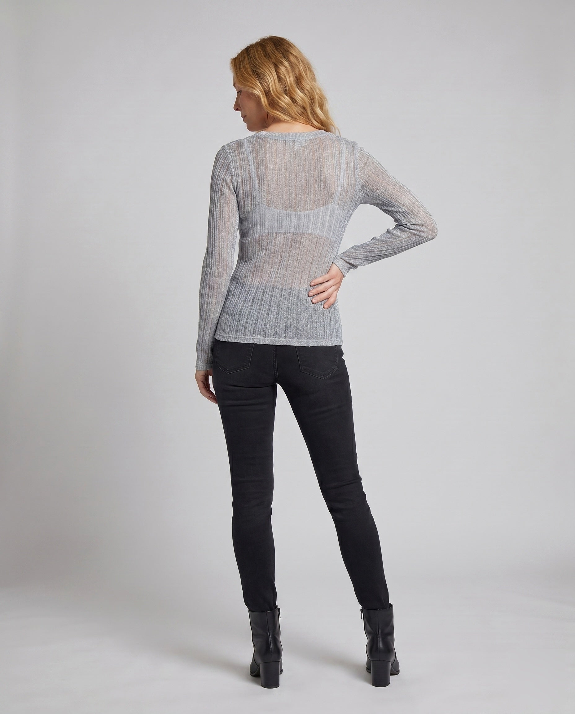 Product 15637861826890 - back_view