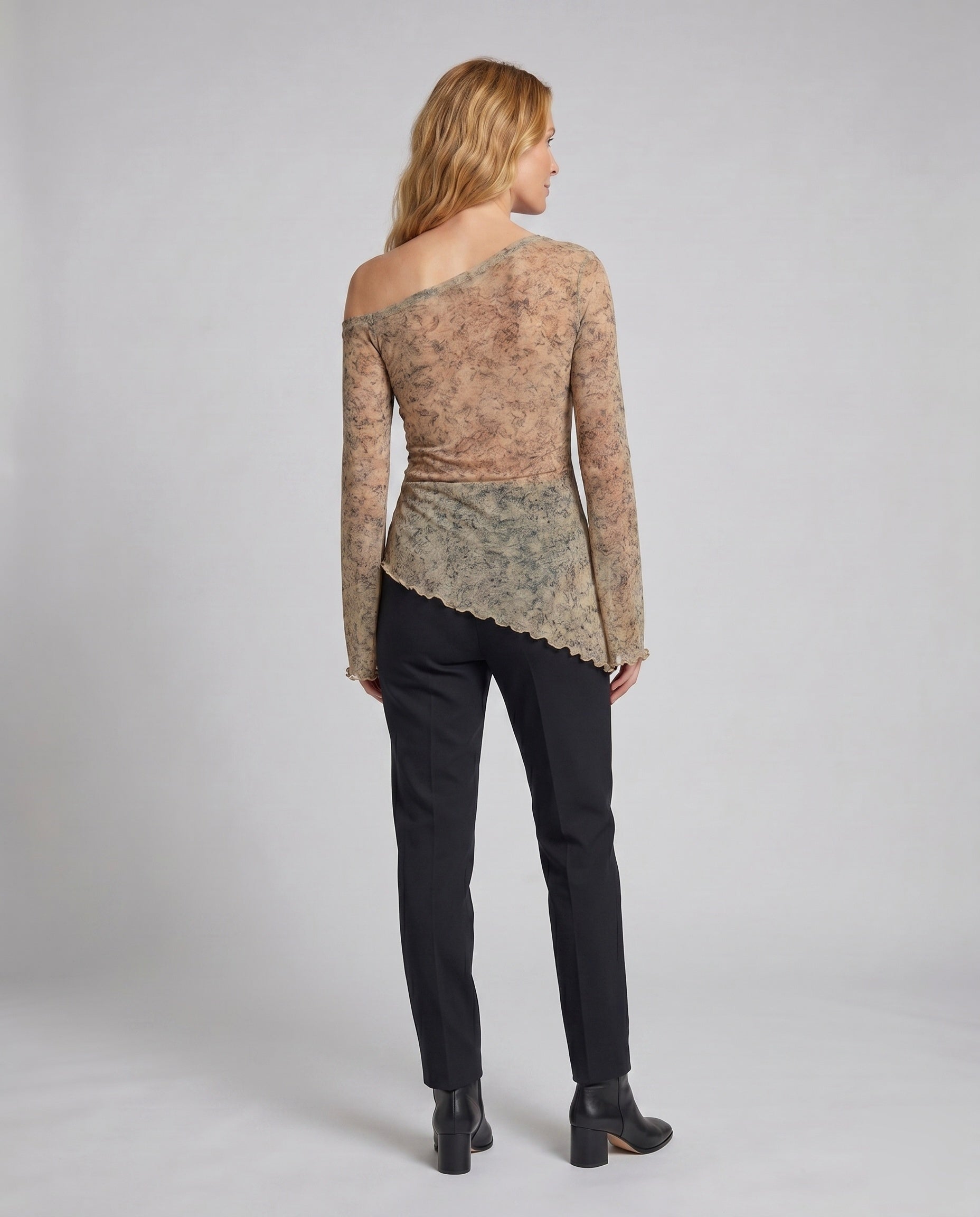 Product 15637862547786 - back_view