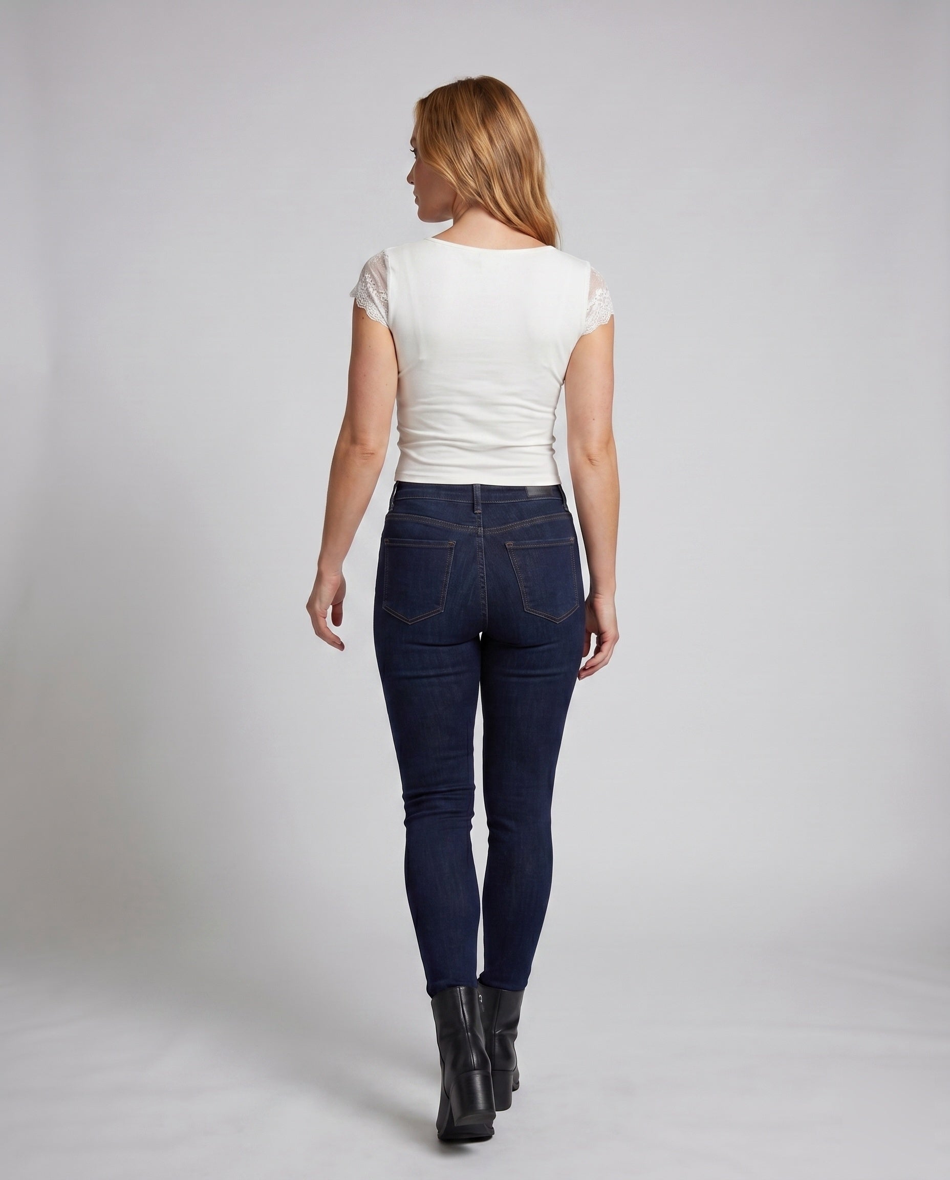 Product 15637863596362 - back_view